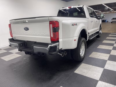 2026 Ford Super Duty F-350 DRW LARIAT