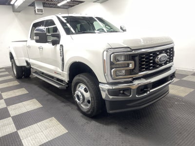 2026 Ford Super Duty F-350 DRW LARIAT