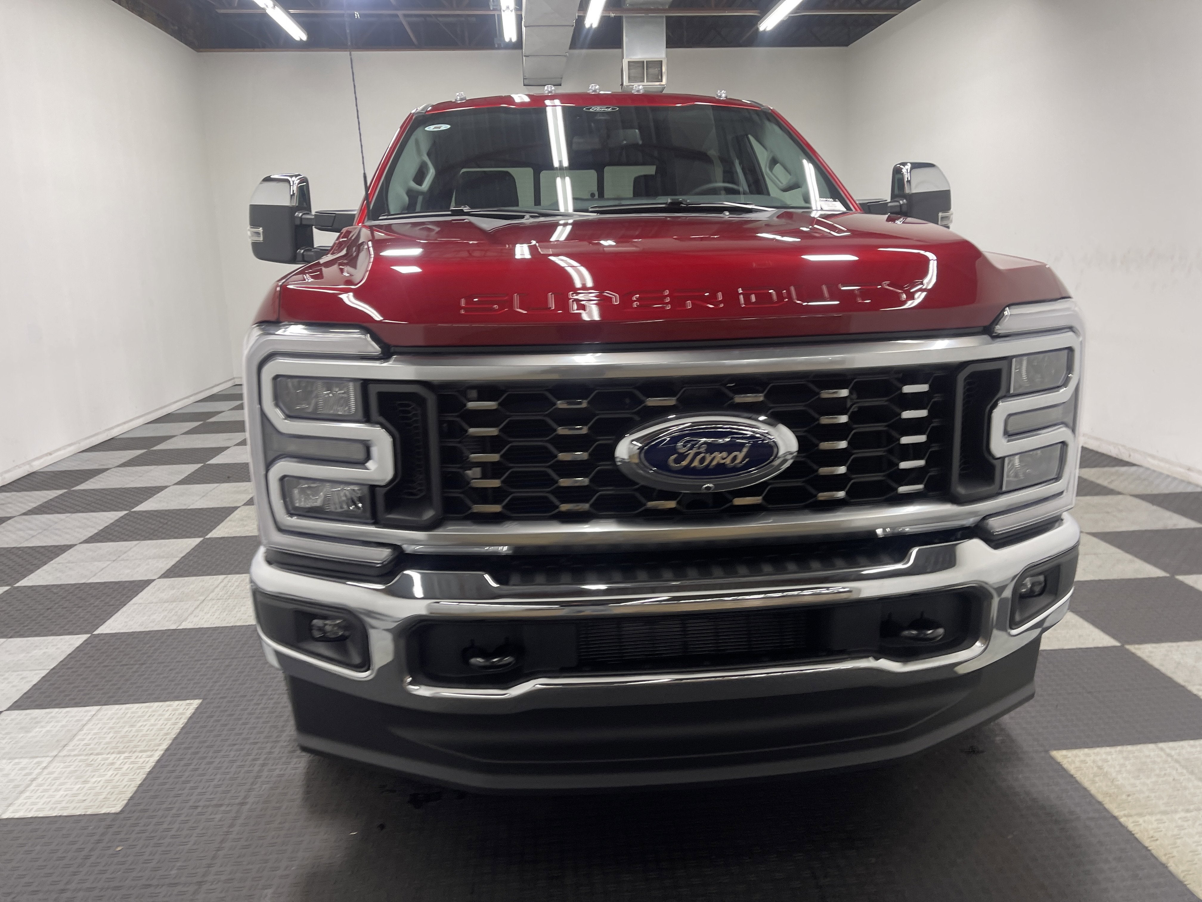 2026 Ford Super Duty F-350 DRW LARIAT