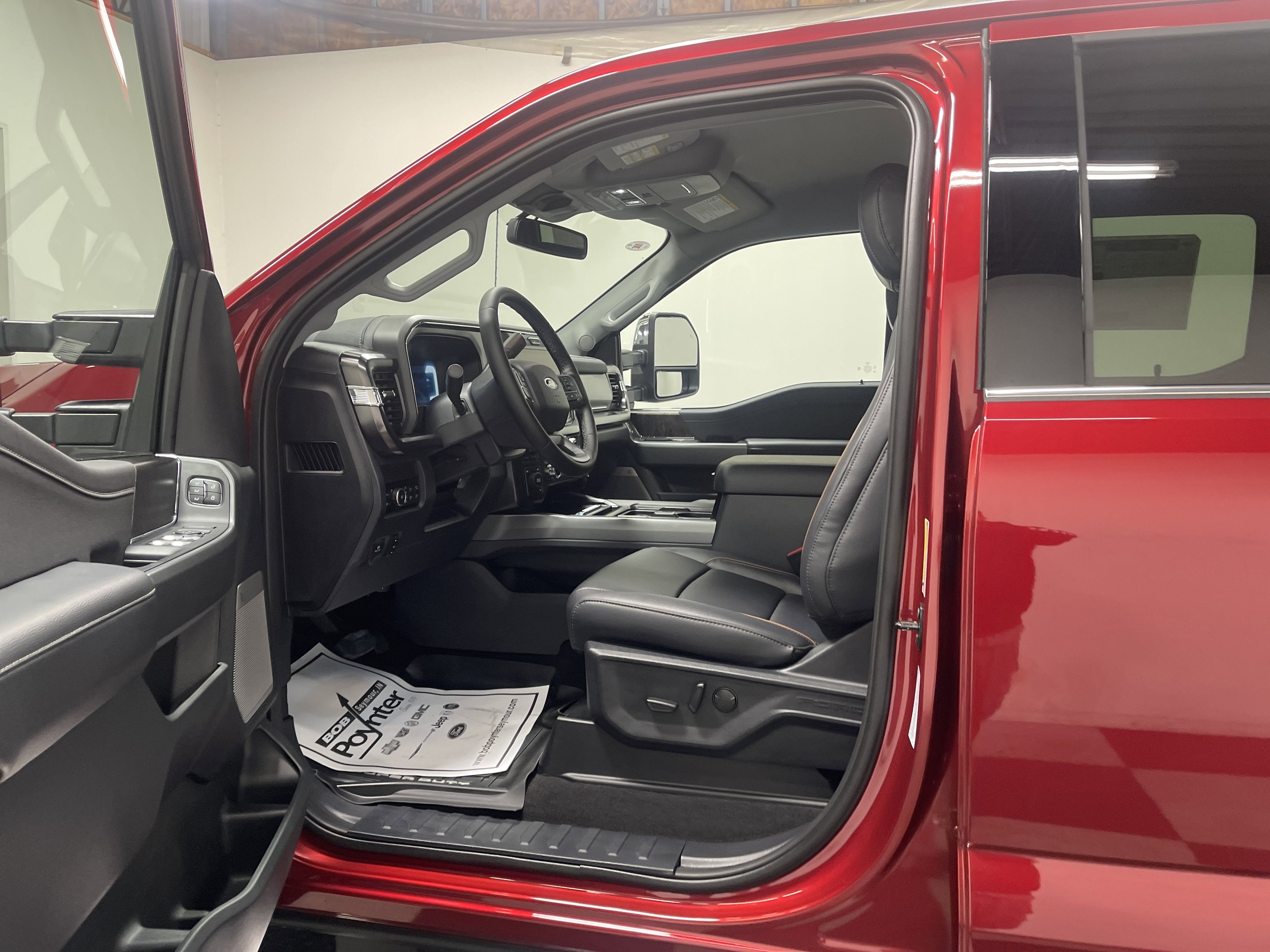 2026 Ford Super Duty F-350 DRW LARIAT