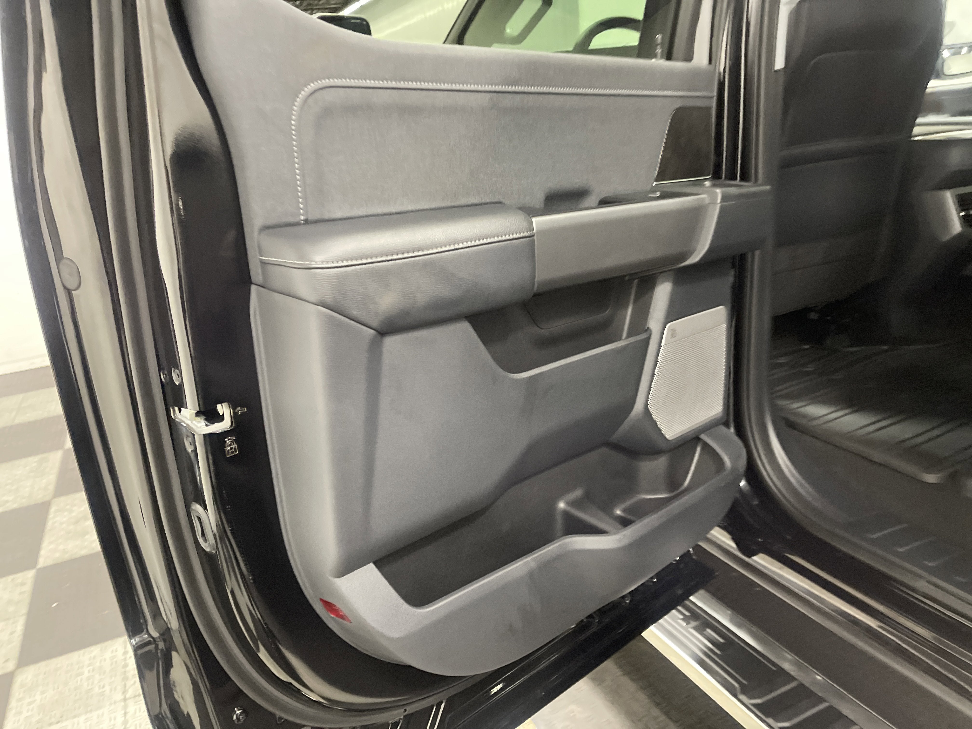 2026 Ford Super Duty F-350 DRW LARIAT