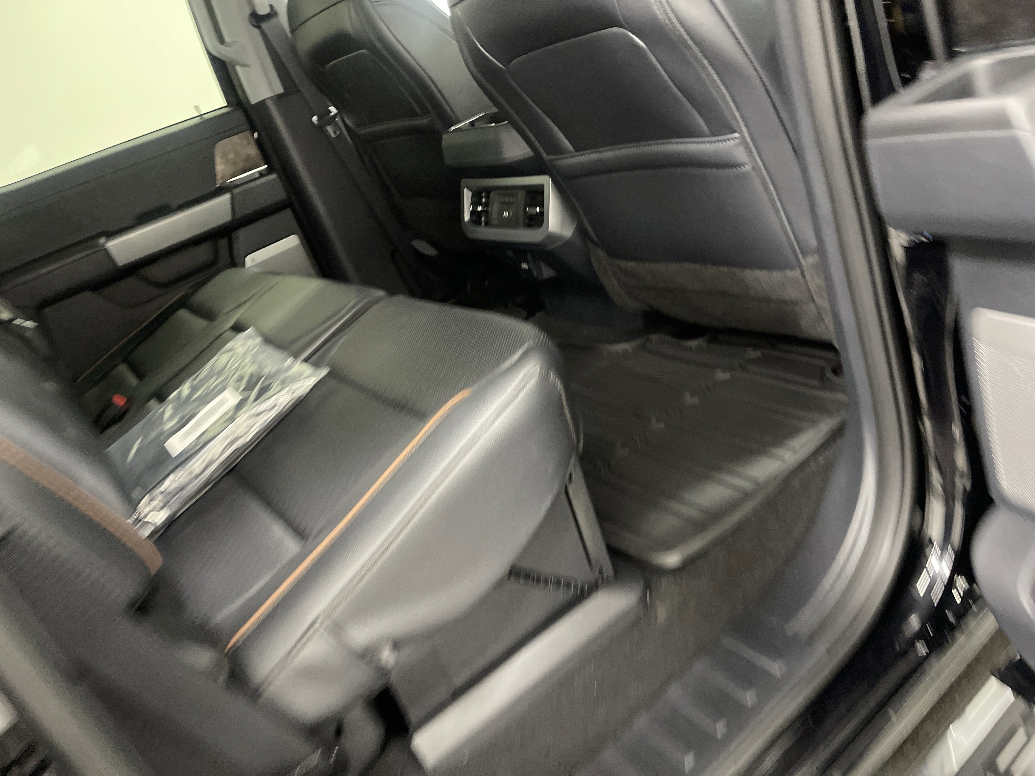 2026 Ford Super Duty F-350 DRW LARIAT