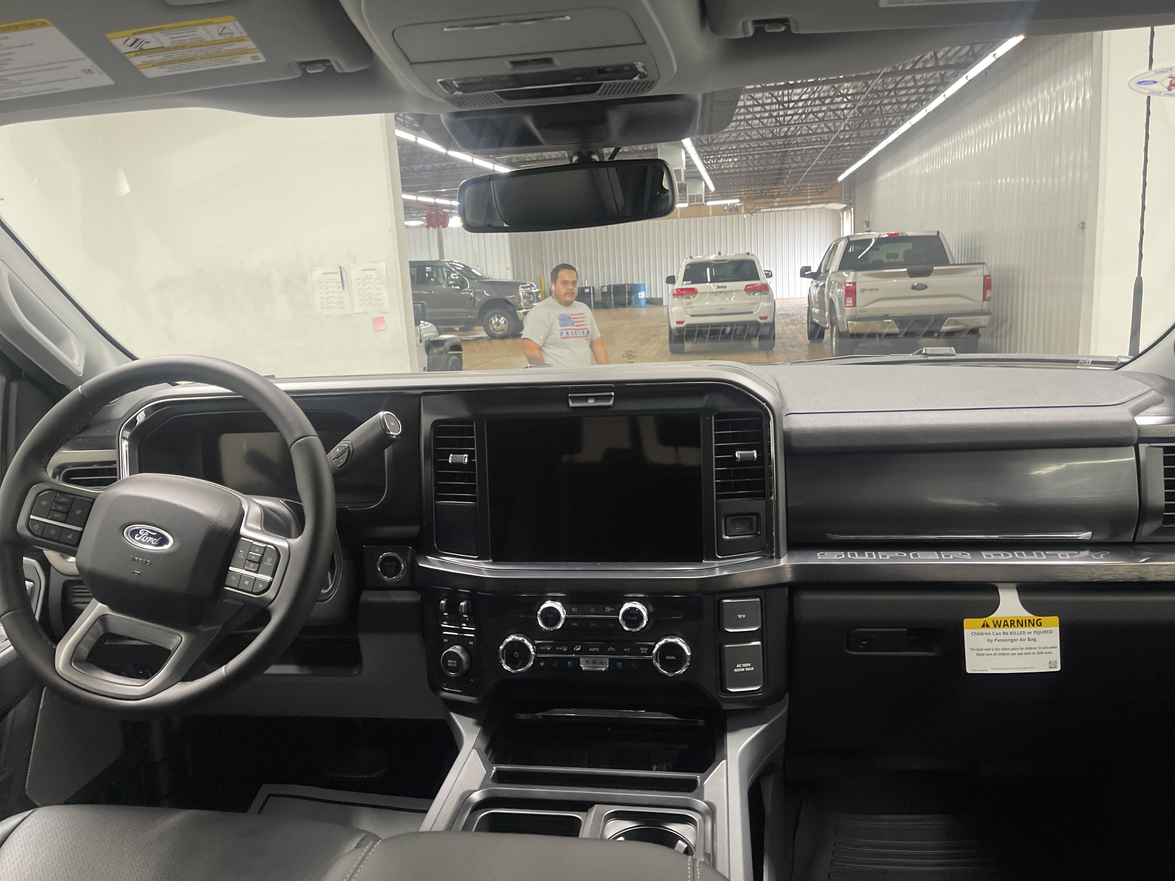 2026 Ford Super Duty F-350 DRW LARIAT