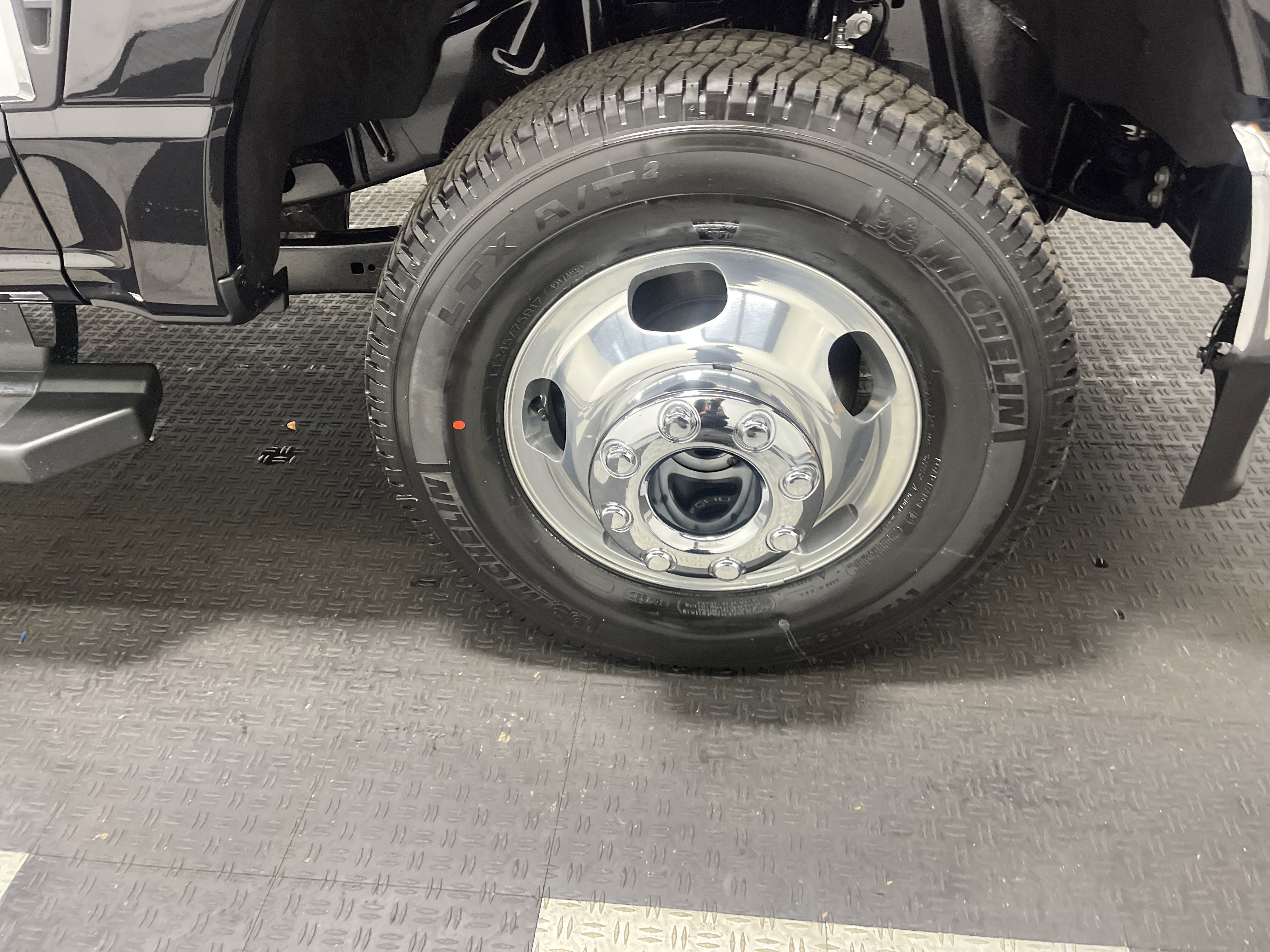 2026 Ford Super Duty F-350 DRW LARIAT