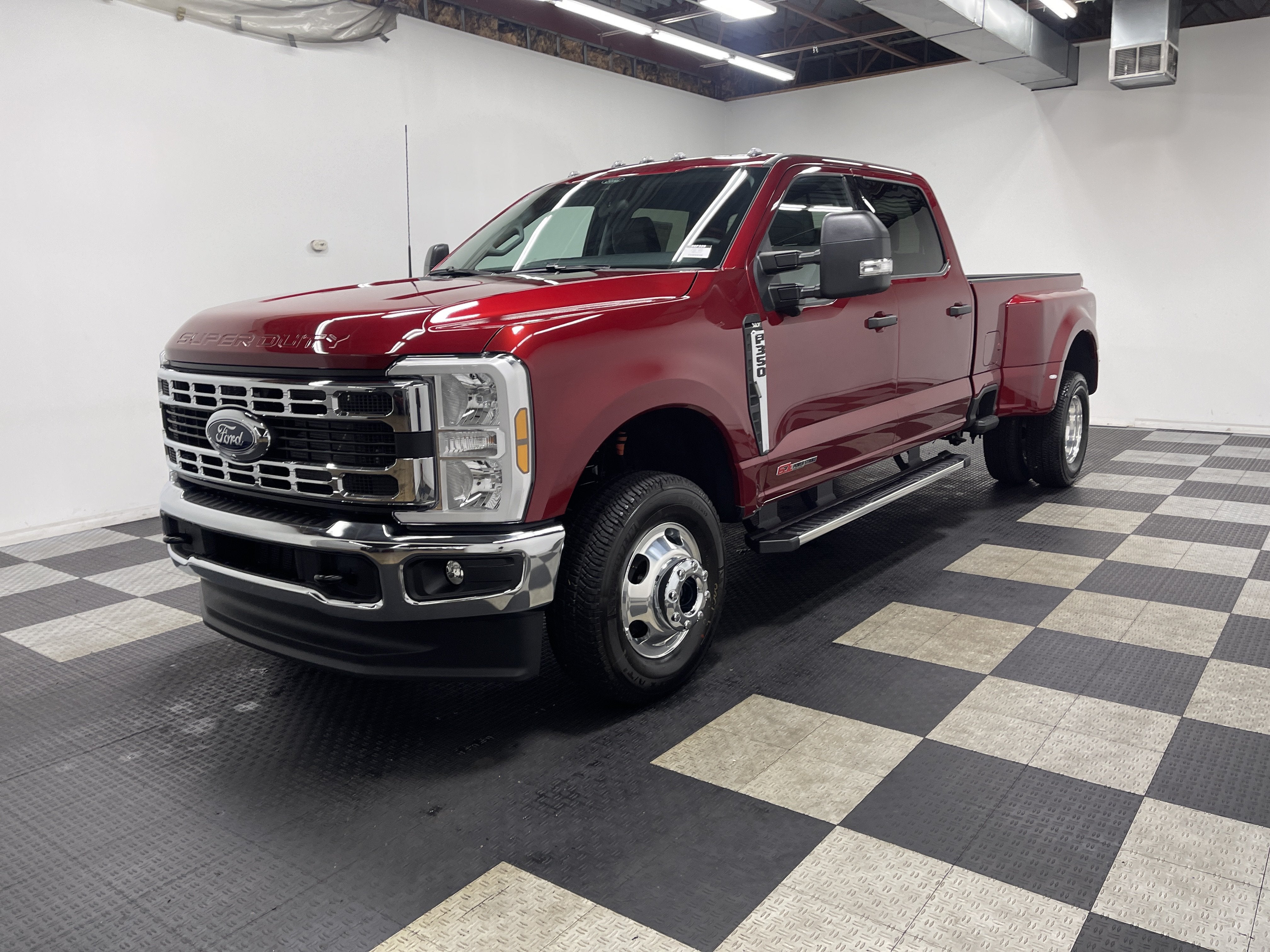 2026 Ford Super Duty F-350 DRW XLT