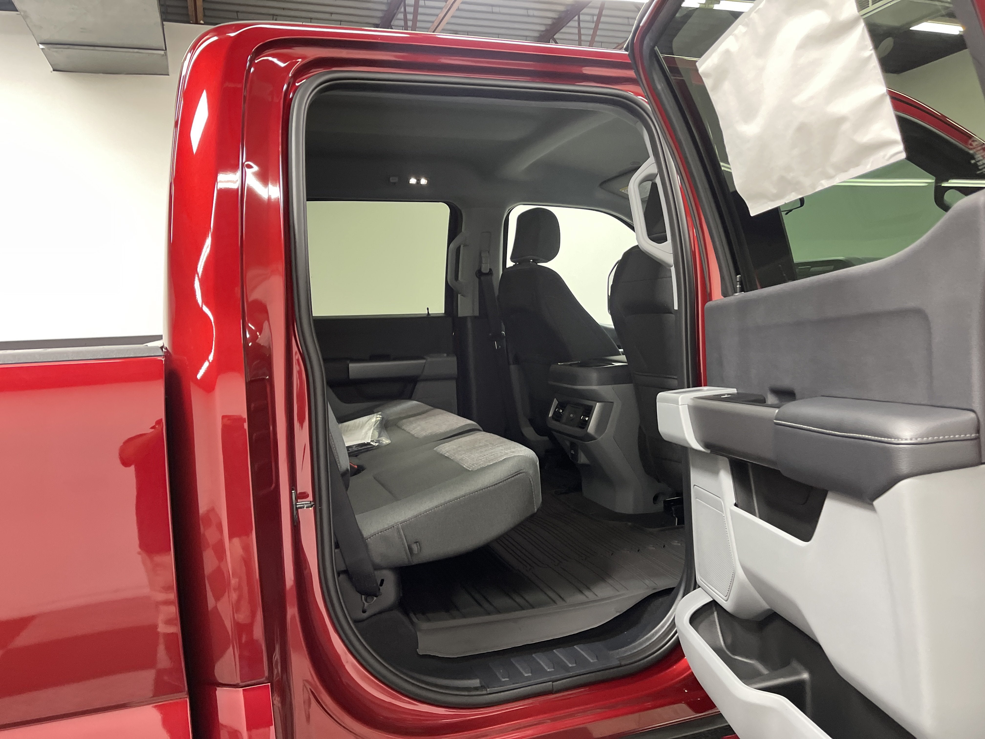 2026 Ford Super Duty F-350 DRW XLT
