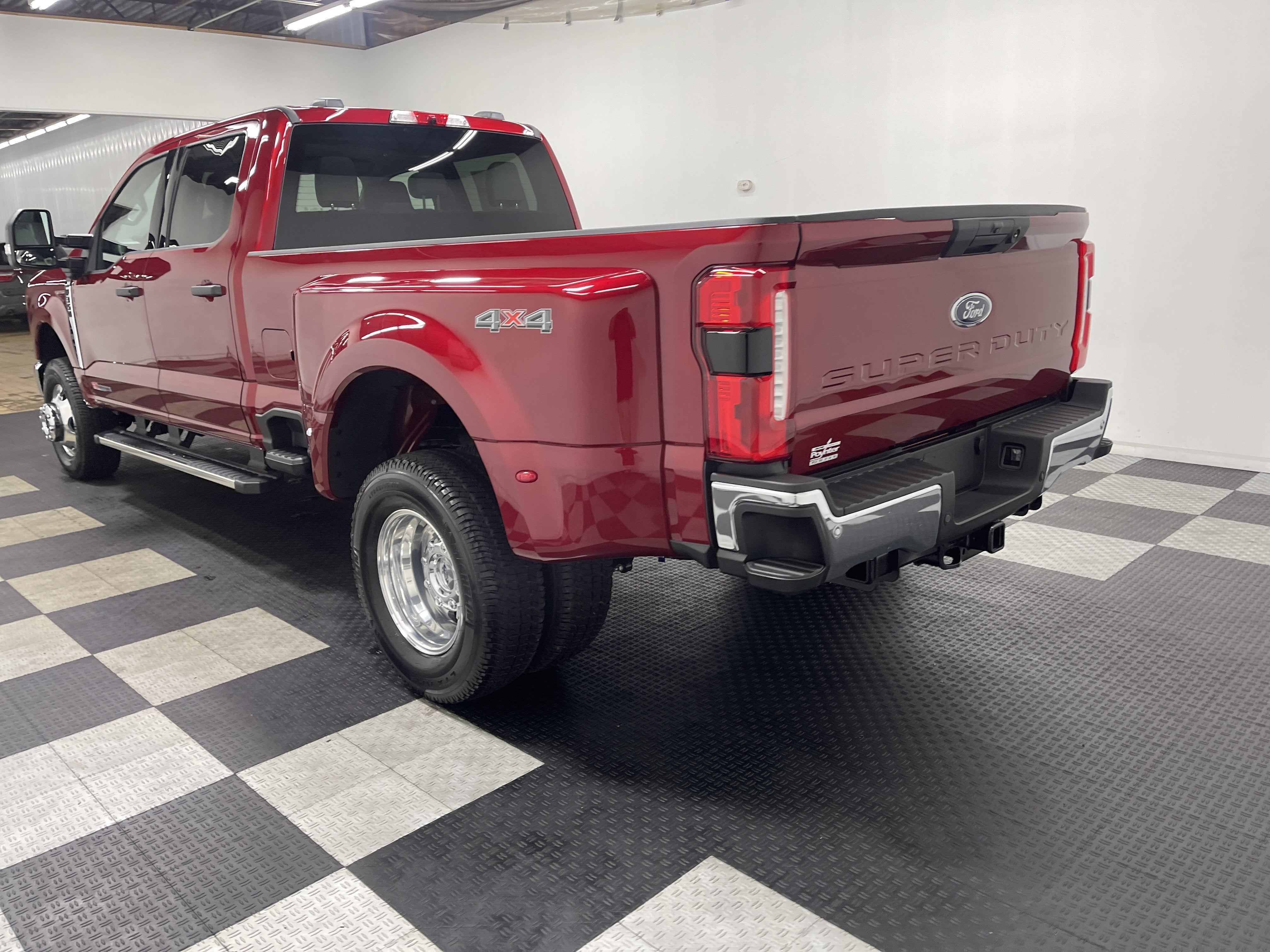 2026 Ford Super Duty F-350 DRW XLT