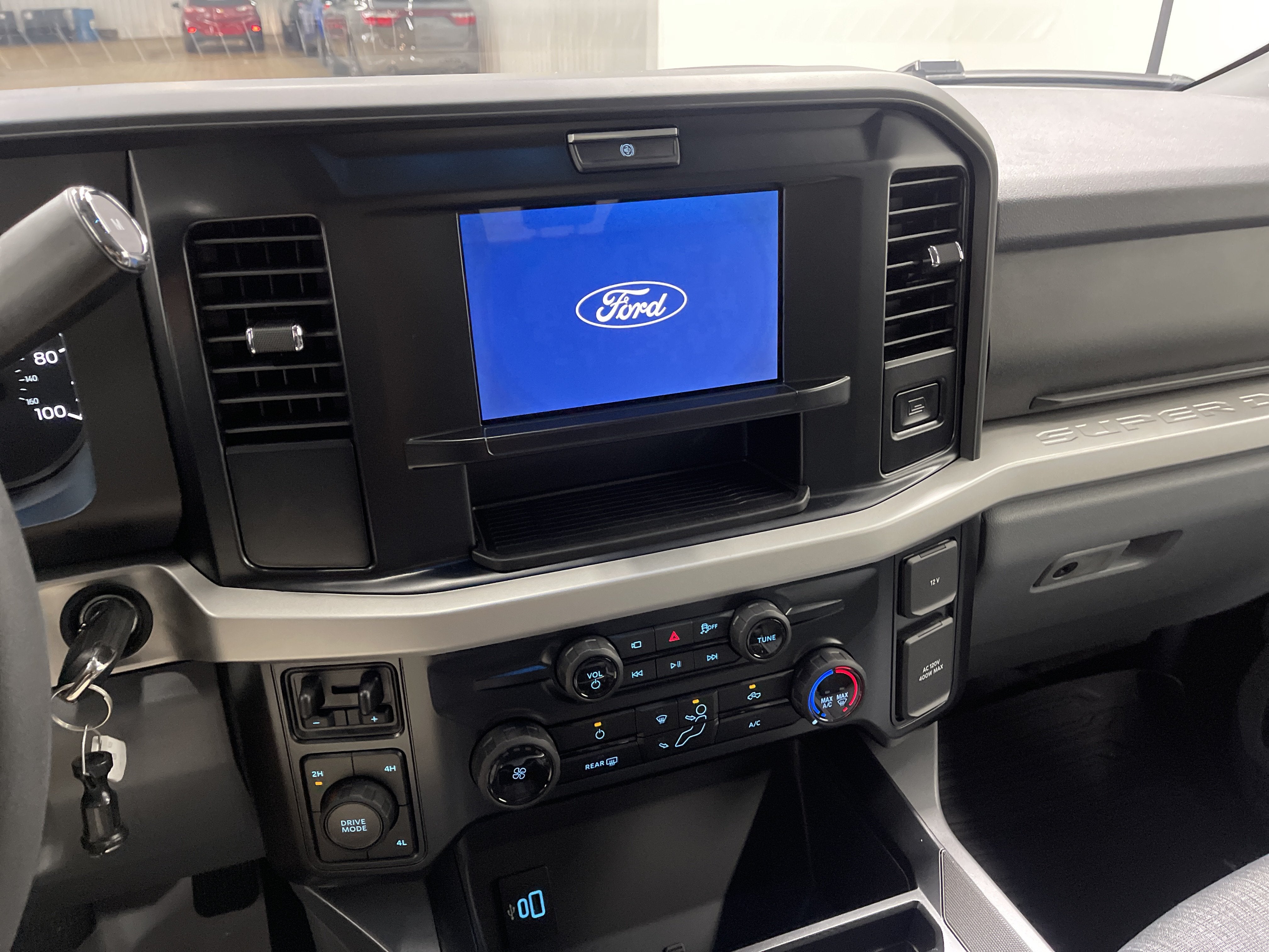 2026 Ford Super Duty F-350 DRW XLT