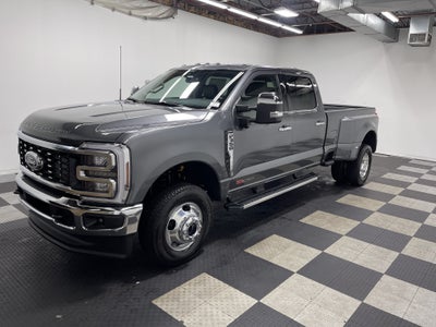 2027 Ford Super Duty F-350 DRW LARIAT