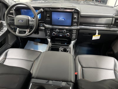 2027 Ford Super Duty F-350 DRW LARIAT