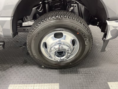 2027 Ford Super Duty F-350 DRW LARIAT