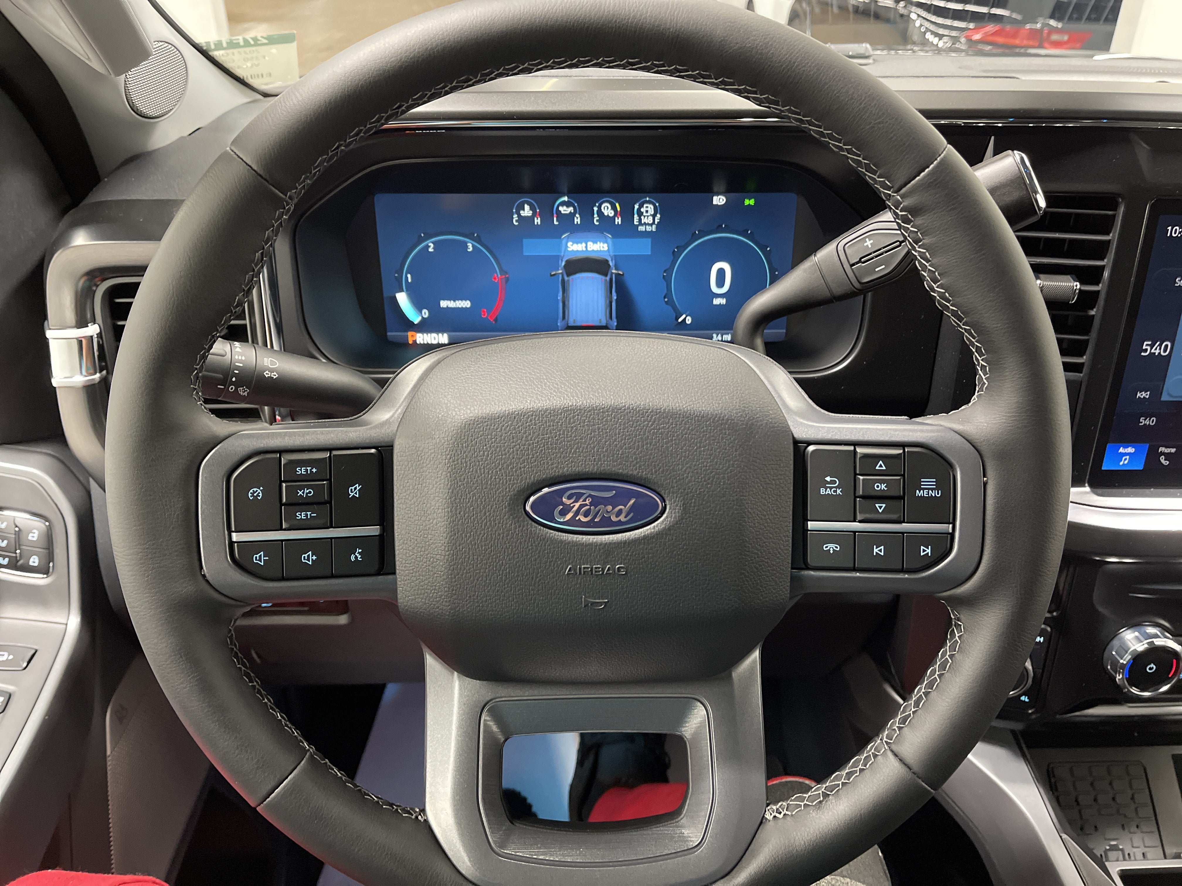 2027 Ford Super Duty F-350 DRW LARIAT