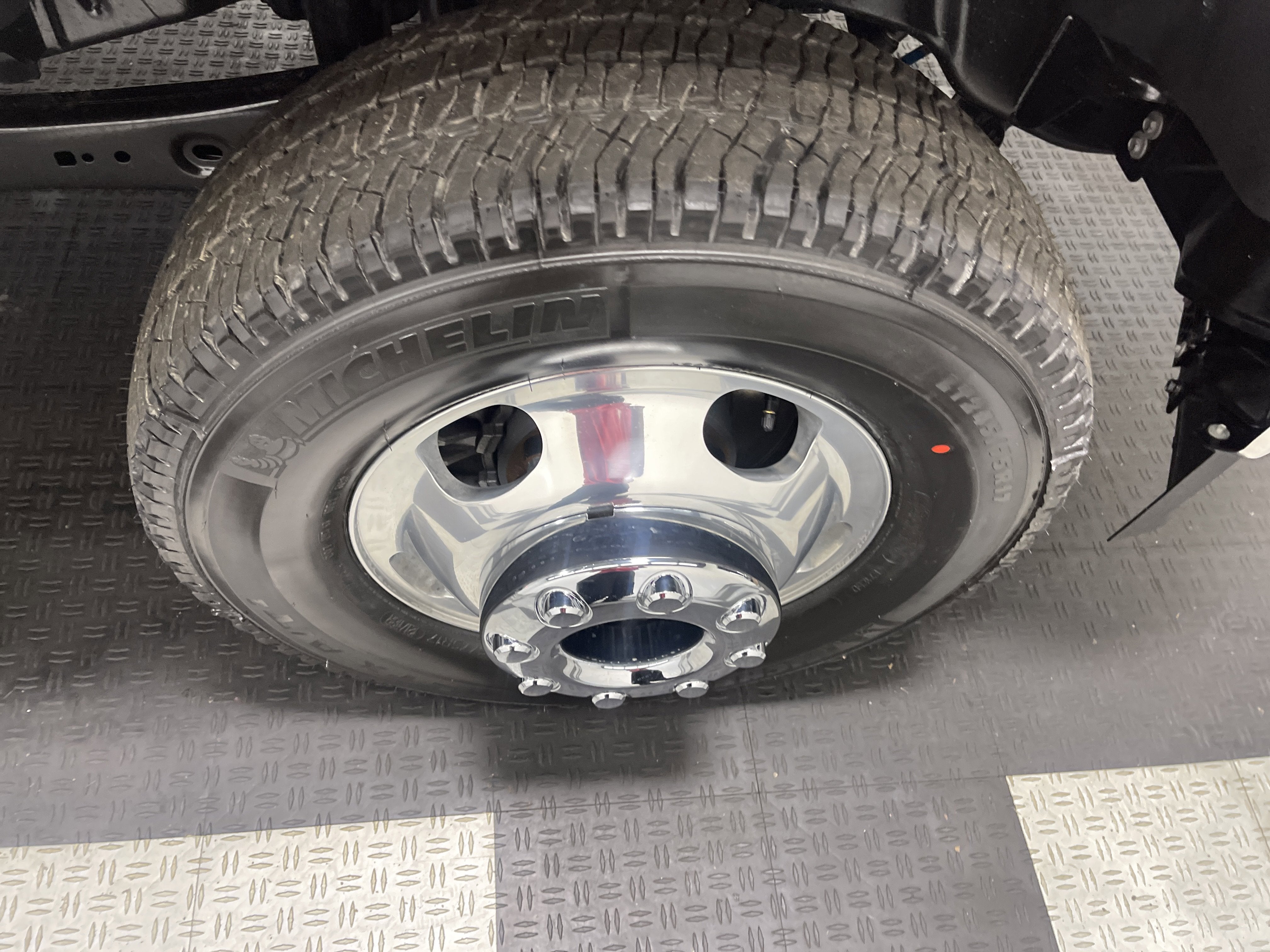 2026 Ford Super Duty F-350 DRW LARIAT