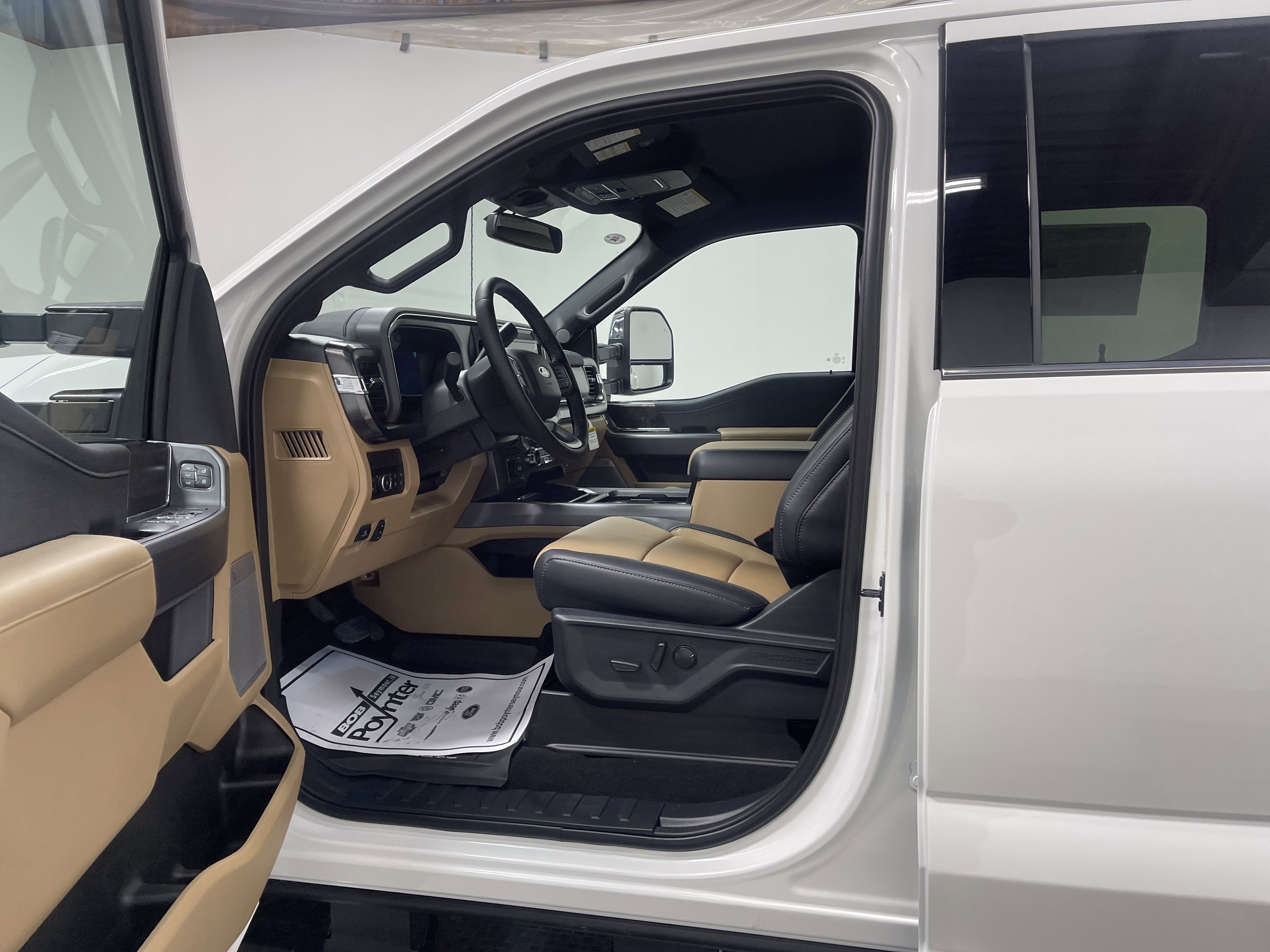 2026 Ford Super Duty F-350 DRW LARIAT