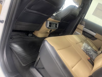 2026 Ford Super Duty F-350 DRW LARIAT