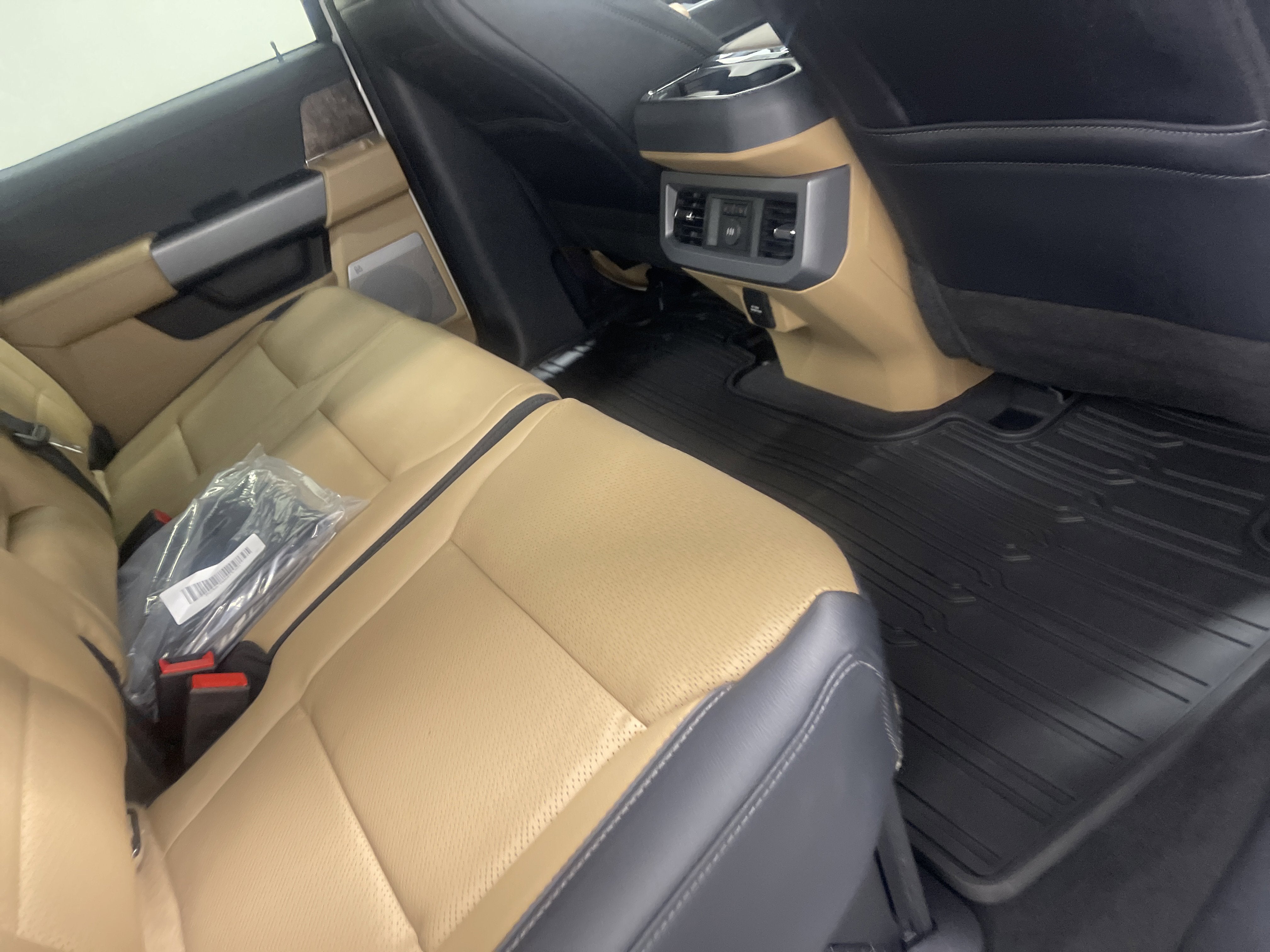 2026 Ford Super Duty F-350 DRW LARIAT