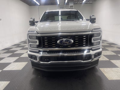 2026 Ford Super Duty F-350 DRW LARIAT