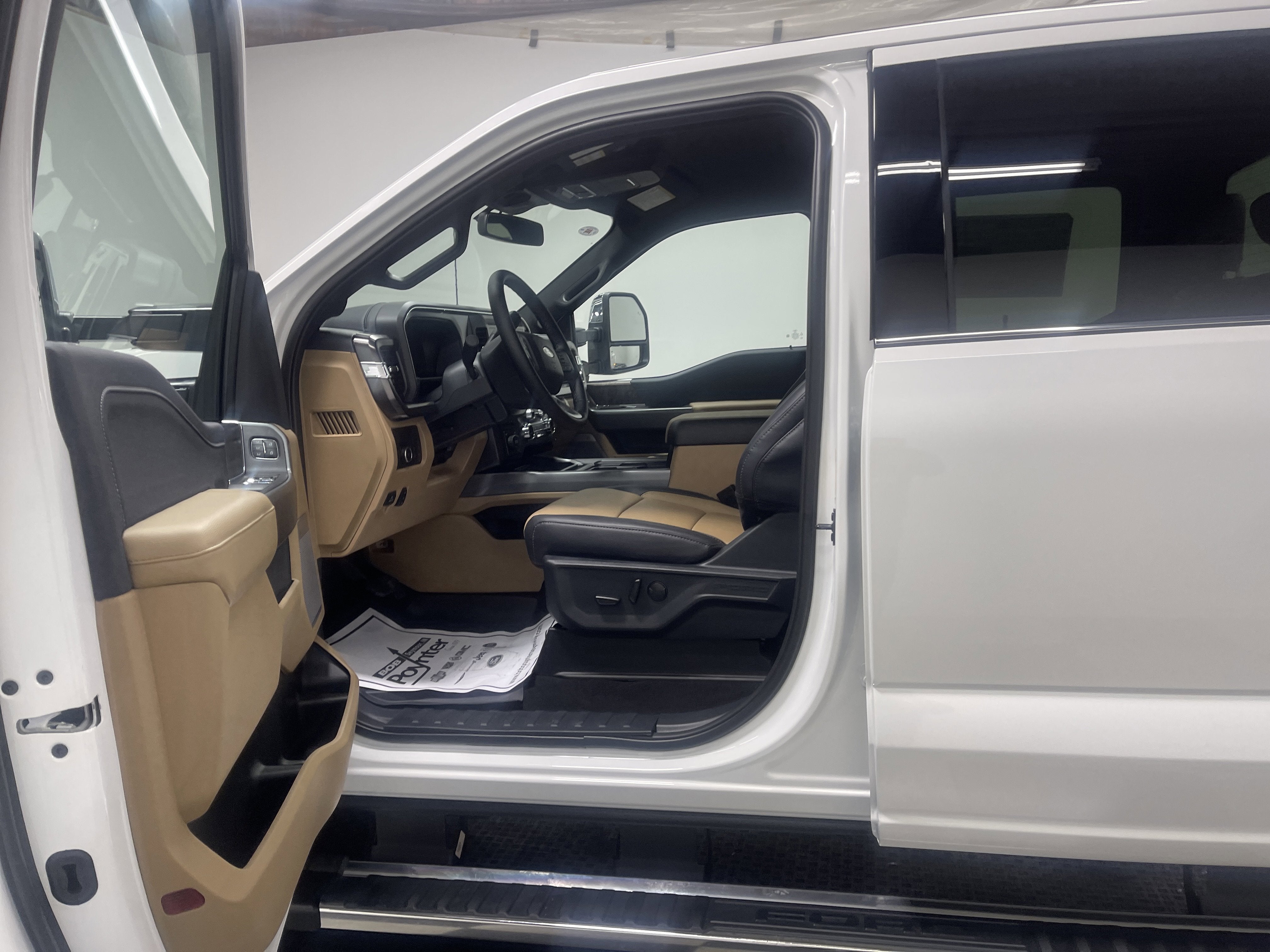 2026 Ford Super Duty F-350 DRW LARIAT