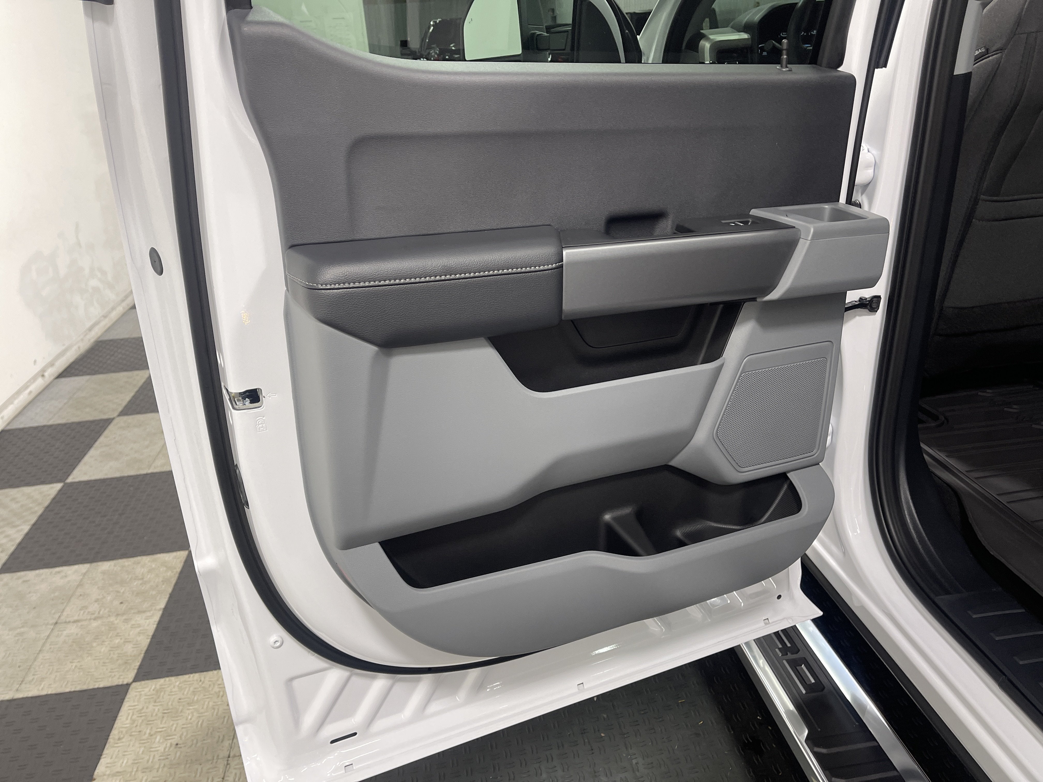 2026 Ford Super Duty F-350 DRW XLT