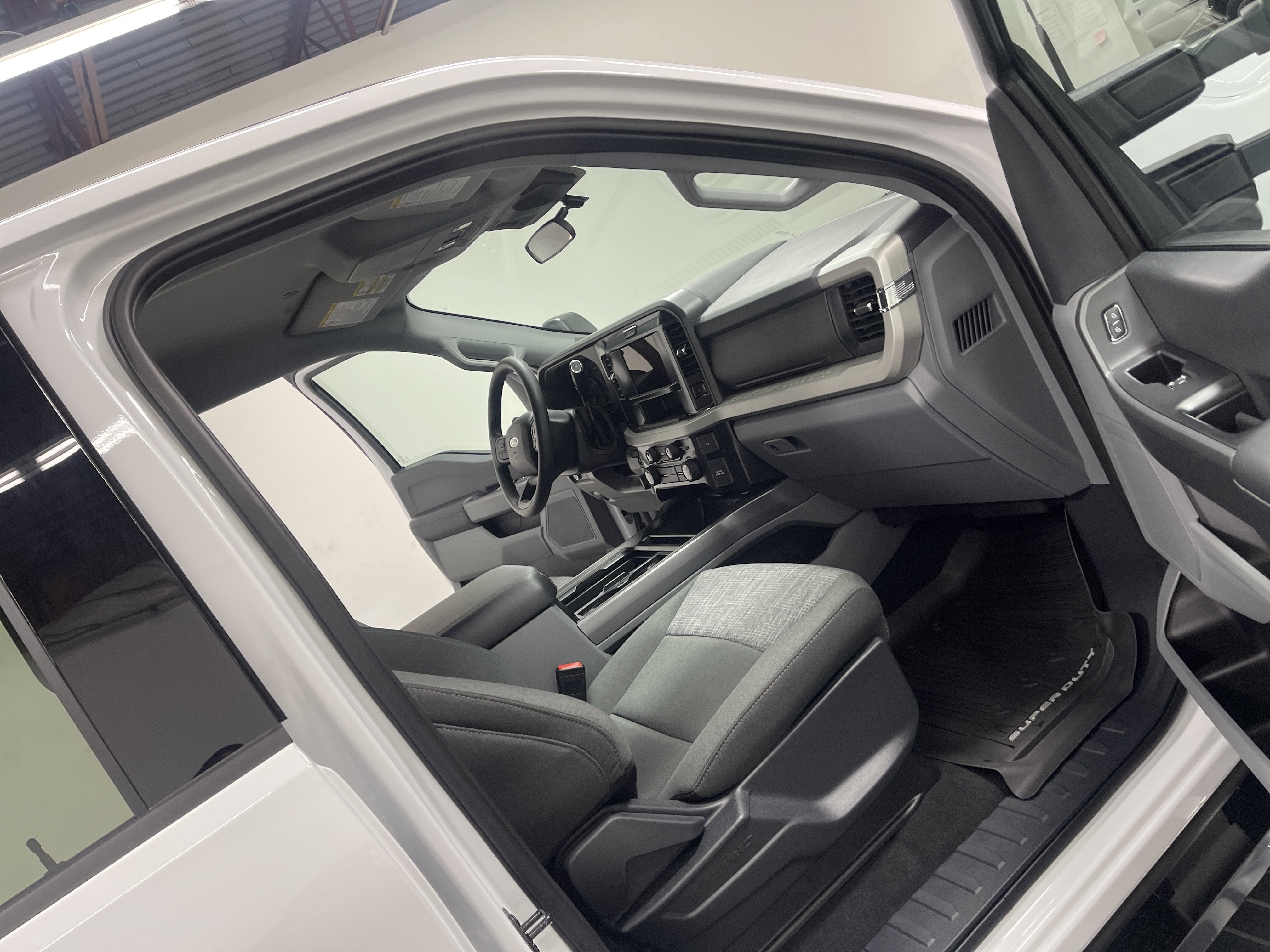 2026 Ford Super Duty F-350 DRW XLT