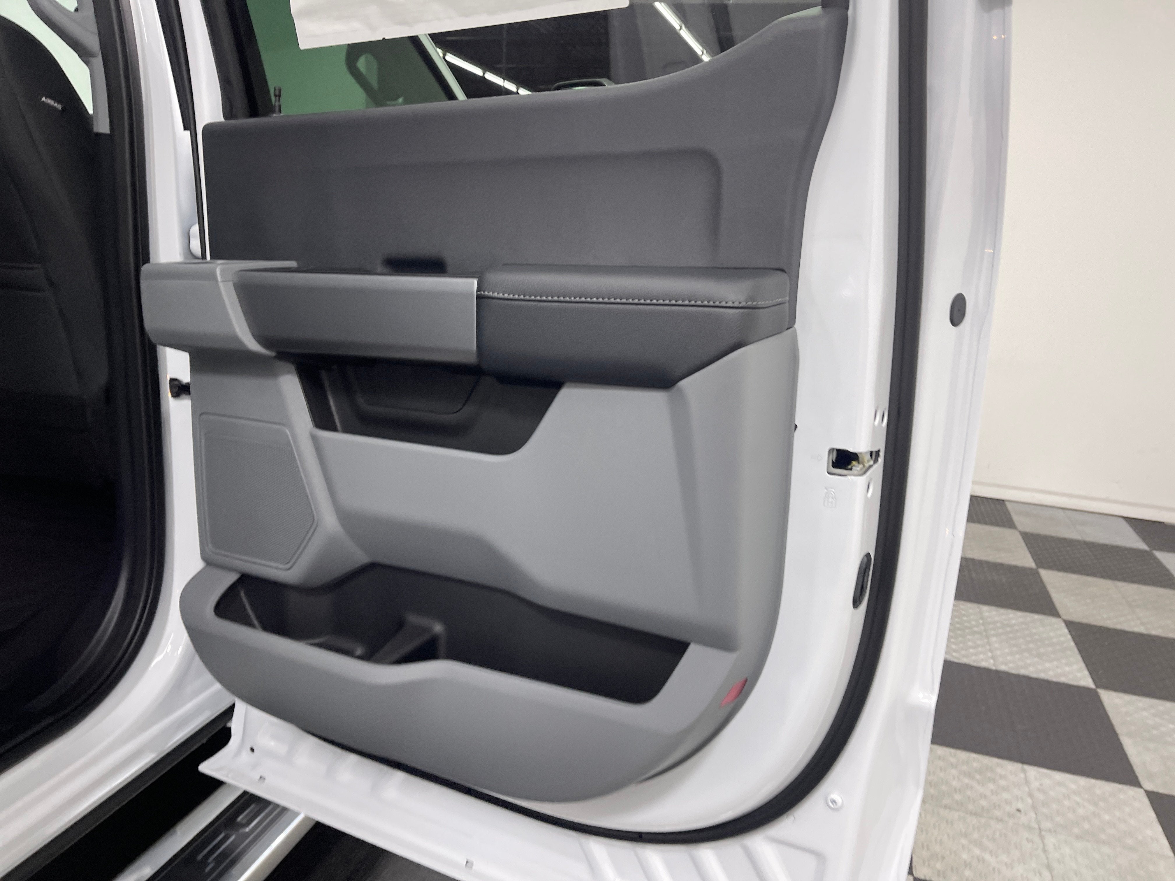 2026 Ford Super Duty F-350 DRW XLT