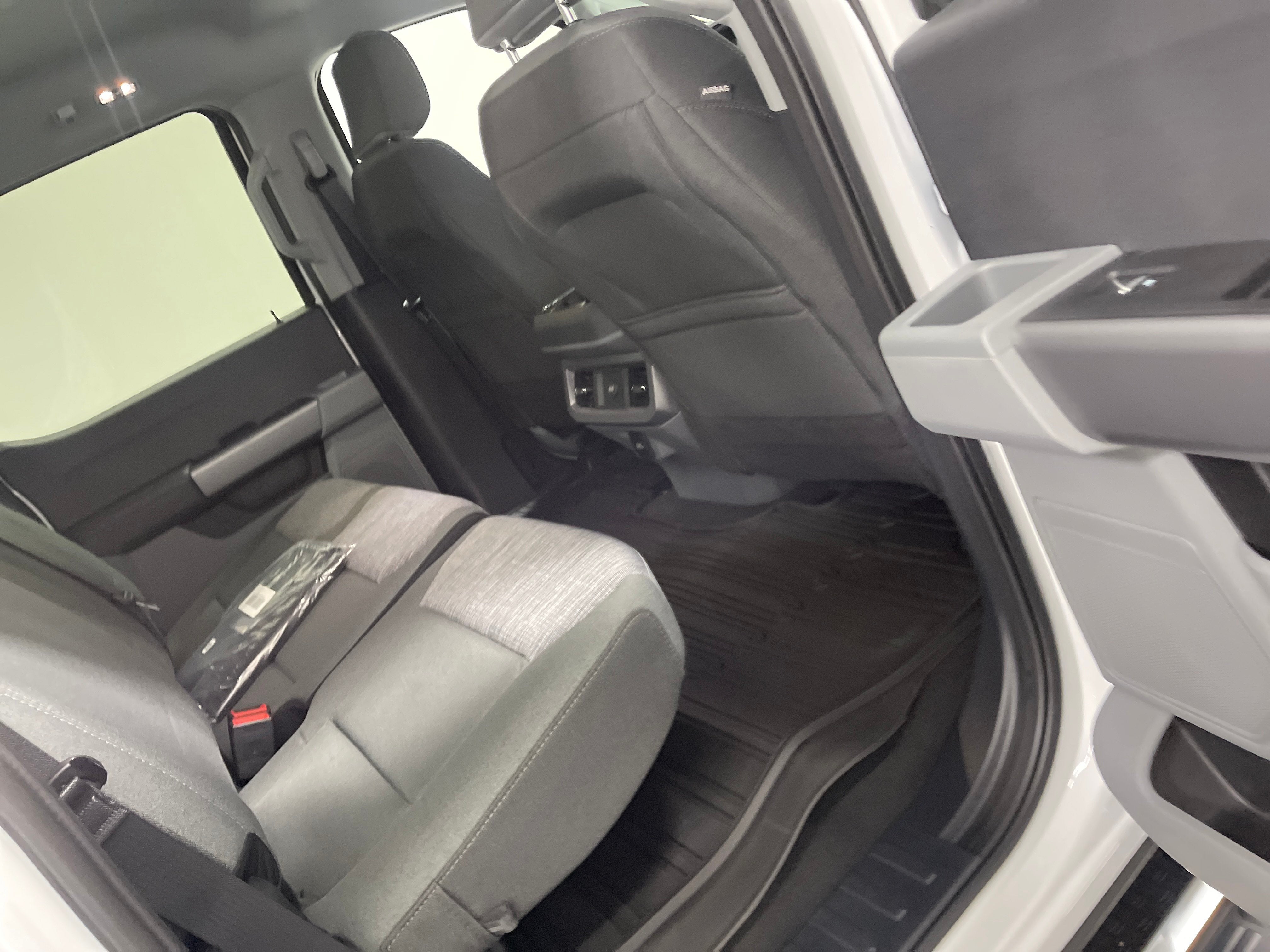 2026 Ford Super Duty F-350 DRW XLT