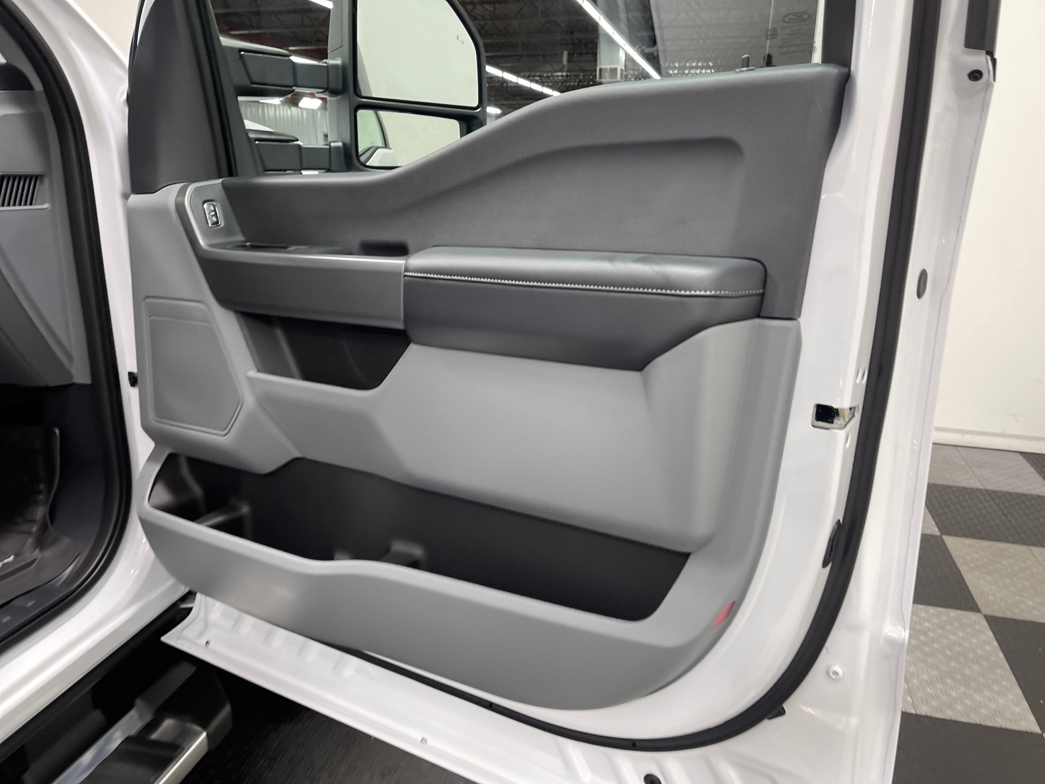 2026 Ford Super Duty F-350 DRW XLT