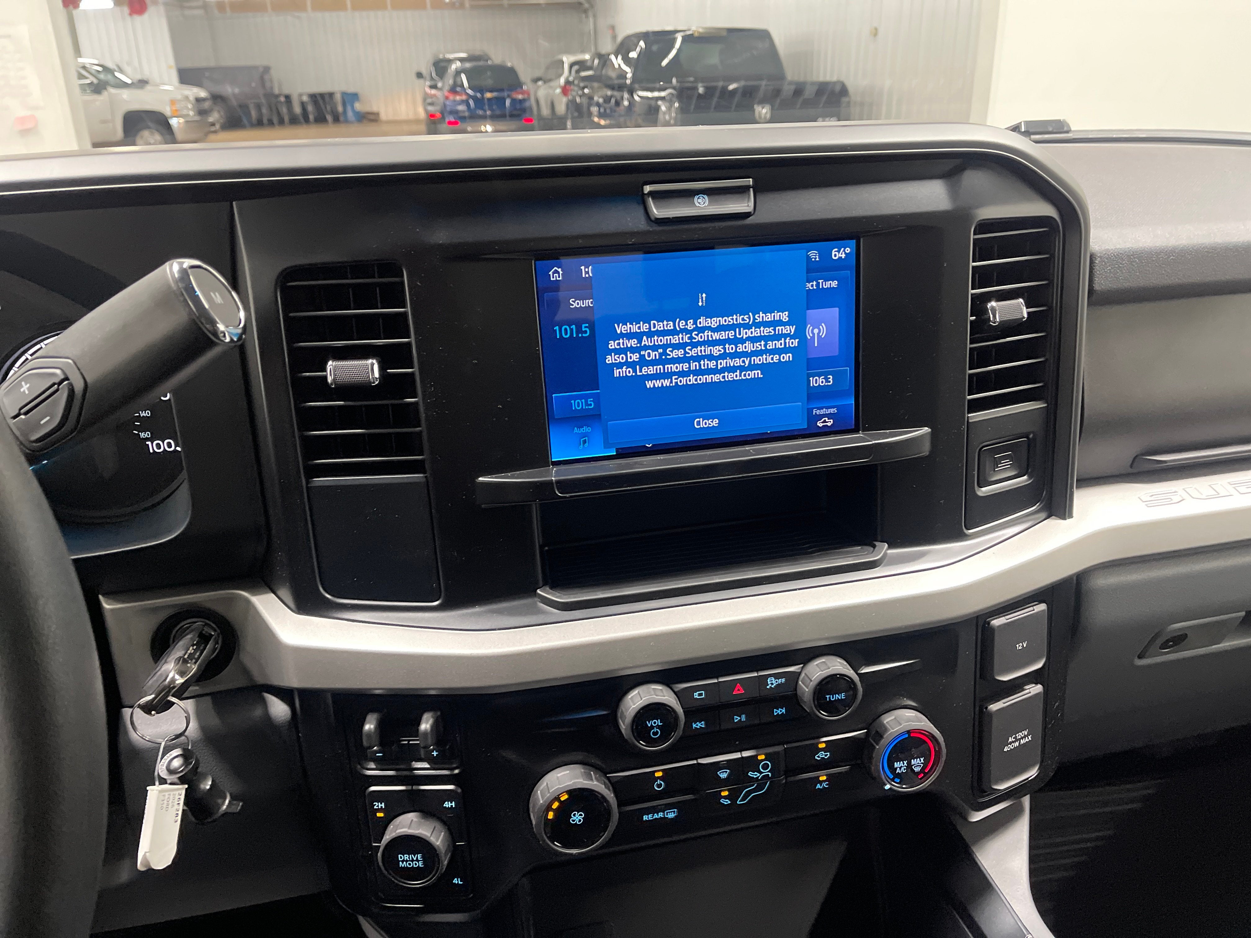 2026 Ford Super Duty F-350 DRW XLT