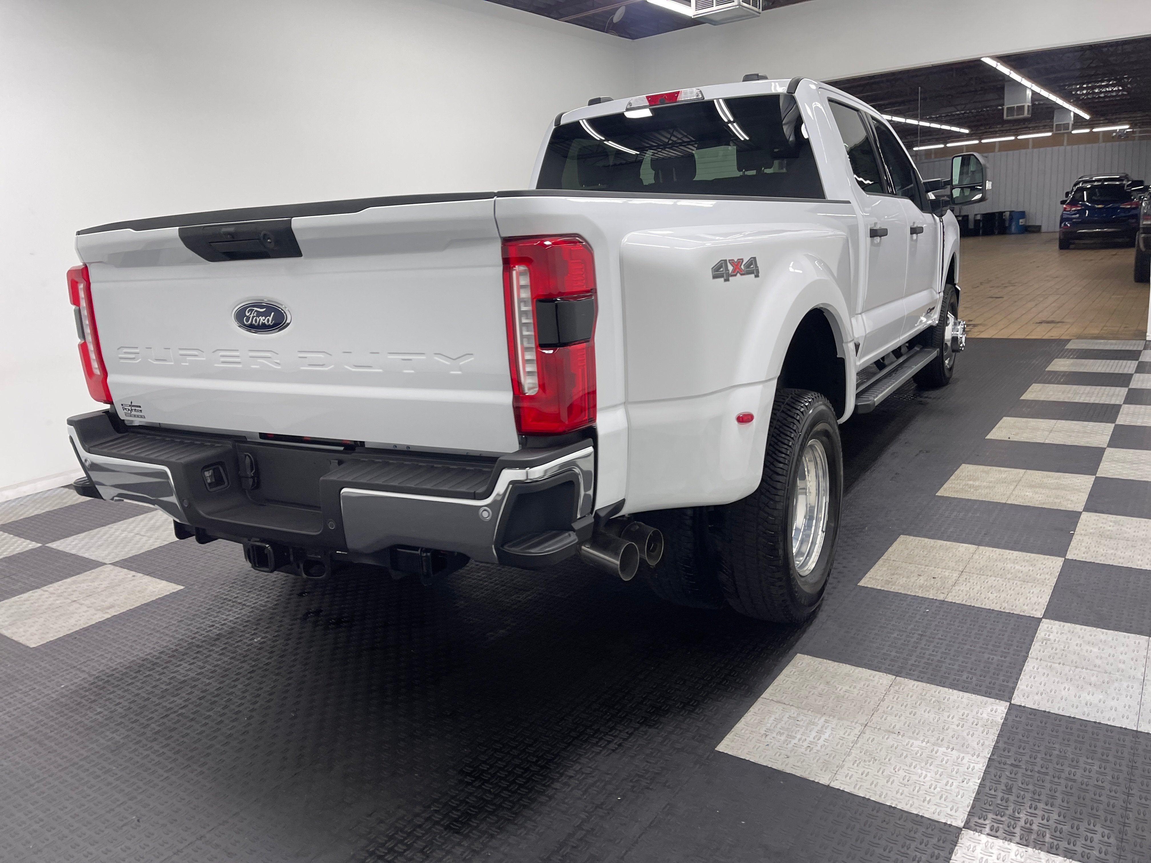 2026 Ford Super Duty F-350 DRW XLT