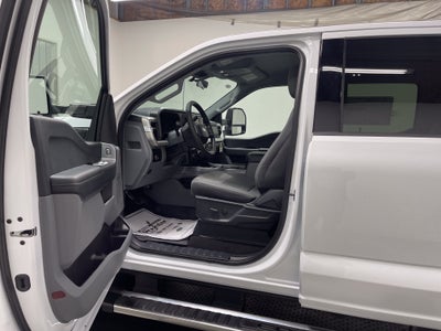 2026 Ford Super Duty F-350 DRW XLT