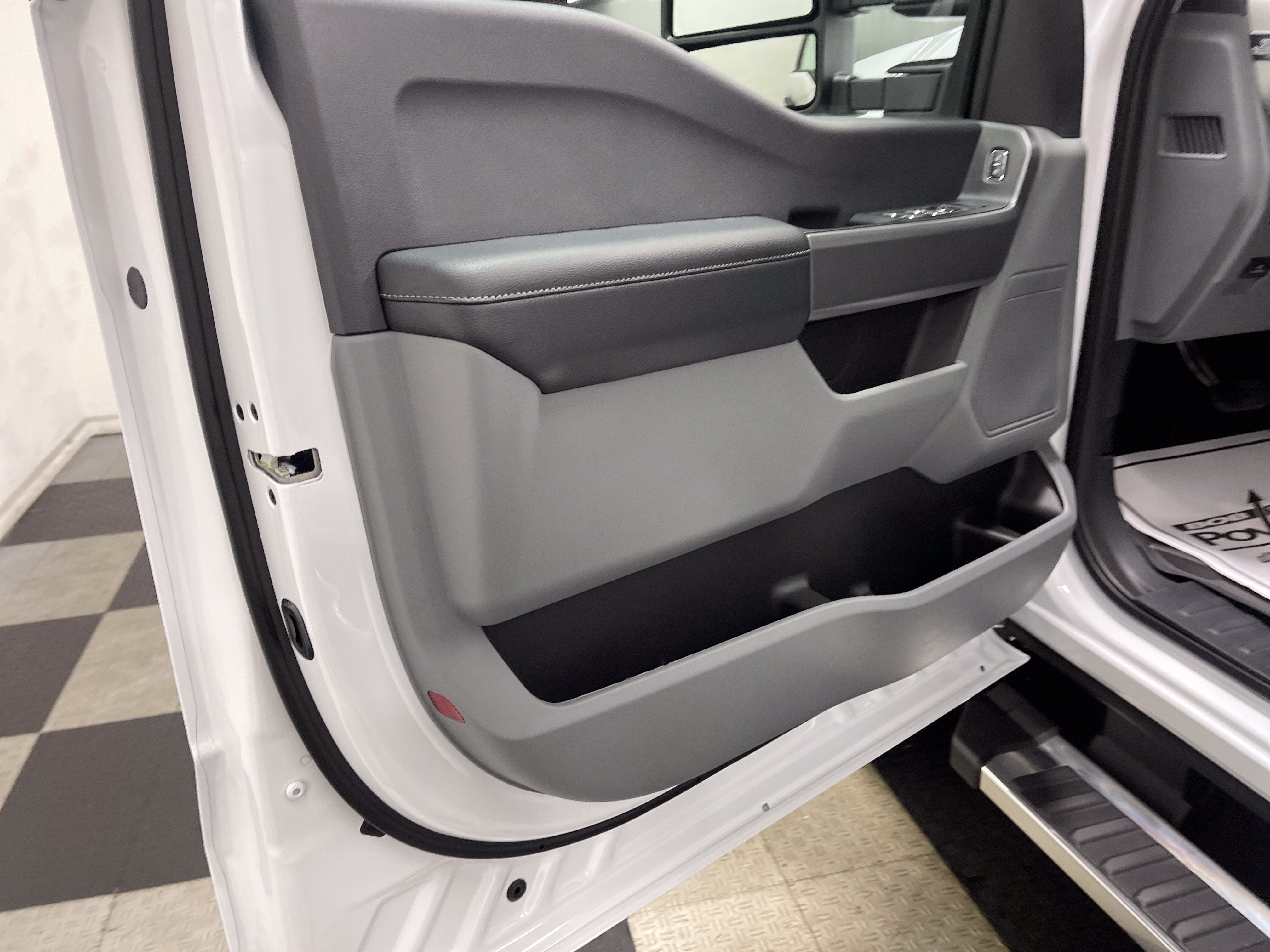 2026 Ford Super Duty F-350 DRW XLT