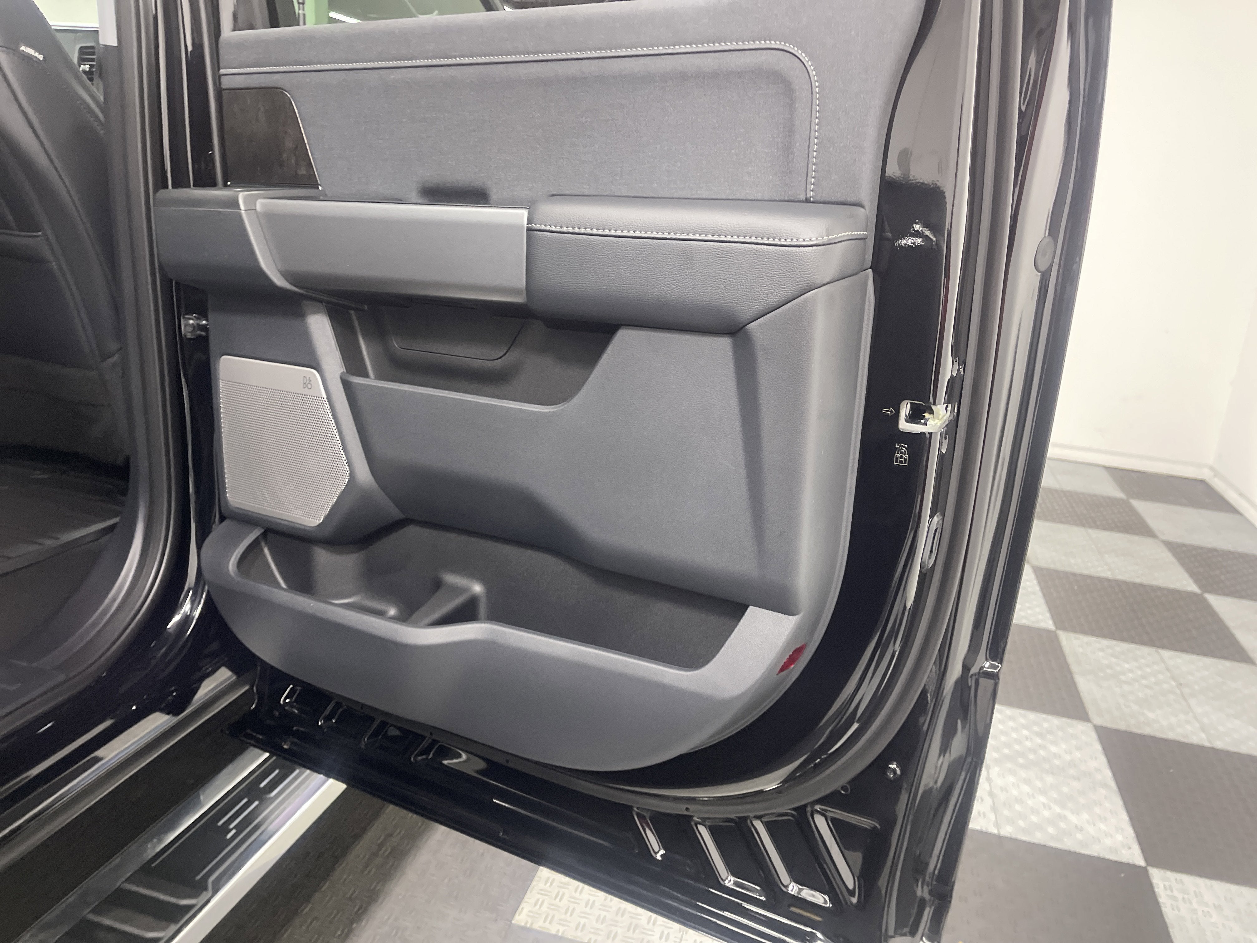 2026 Ford Super Duty F-350 DRW LARIAT