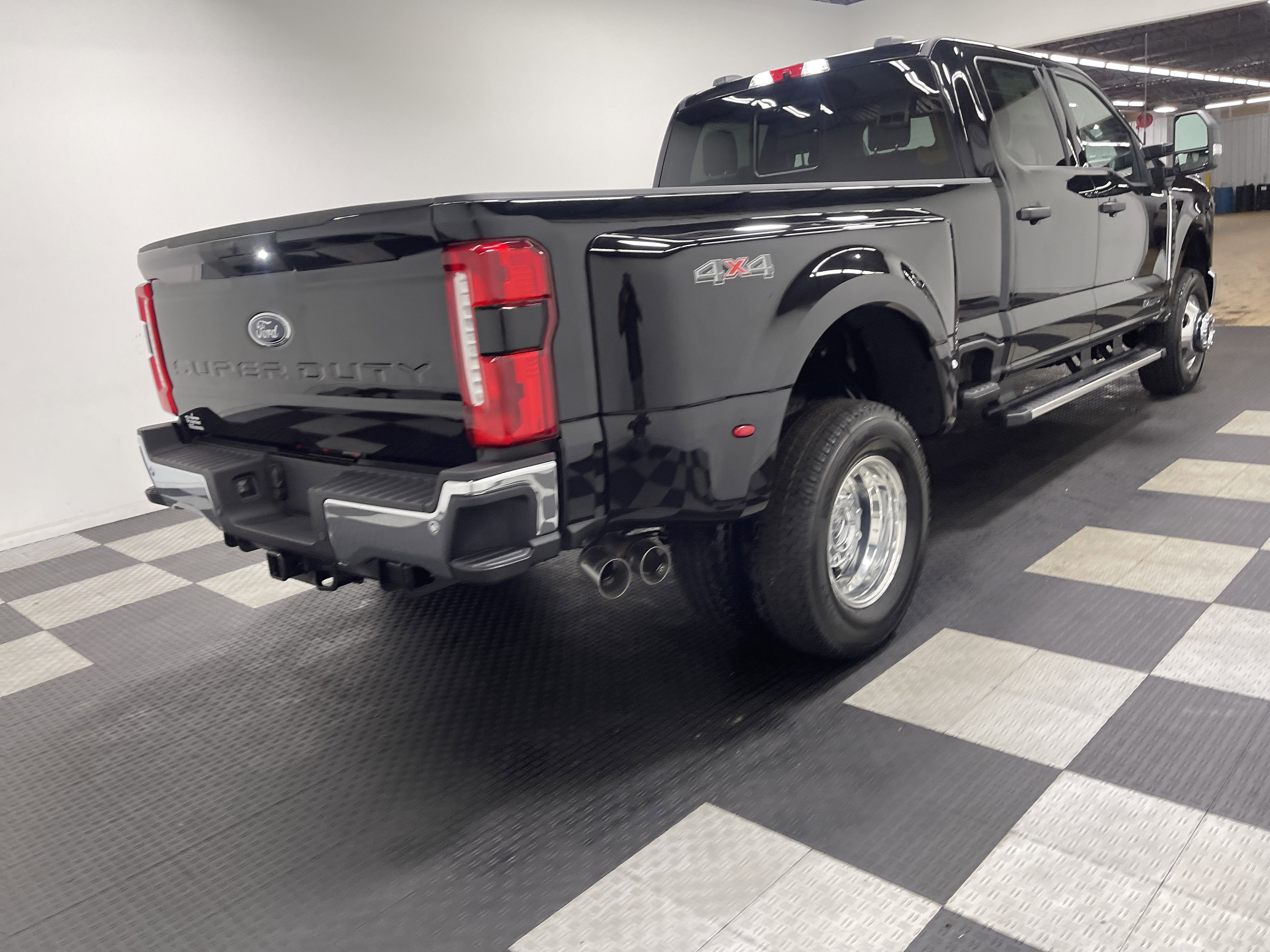 2026 Ford Super Duty F-350 DRW XLT