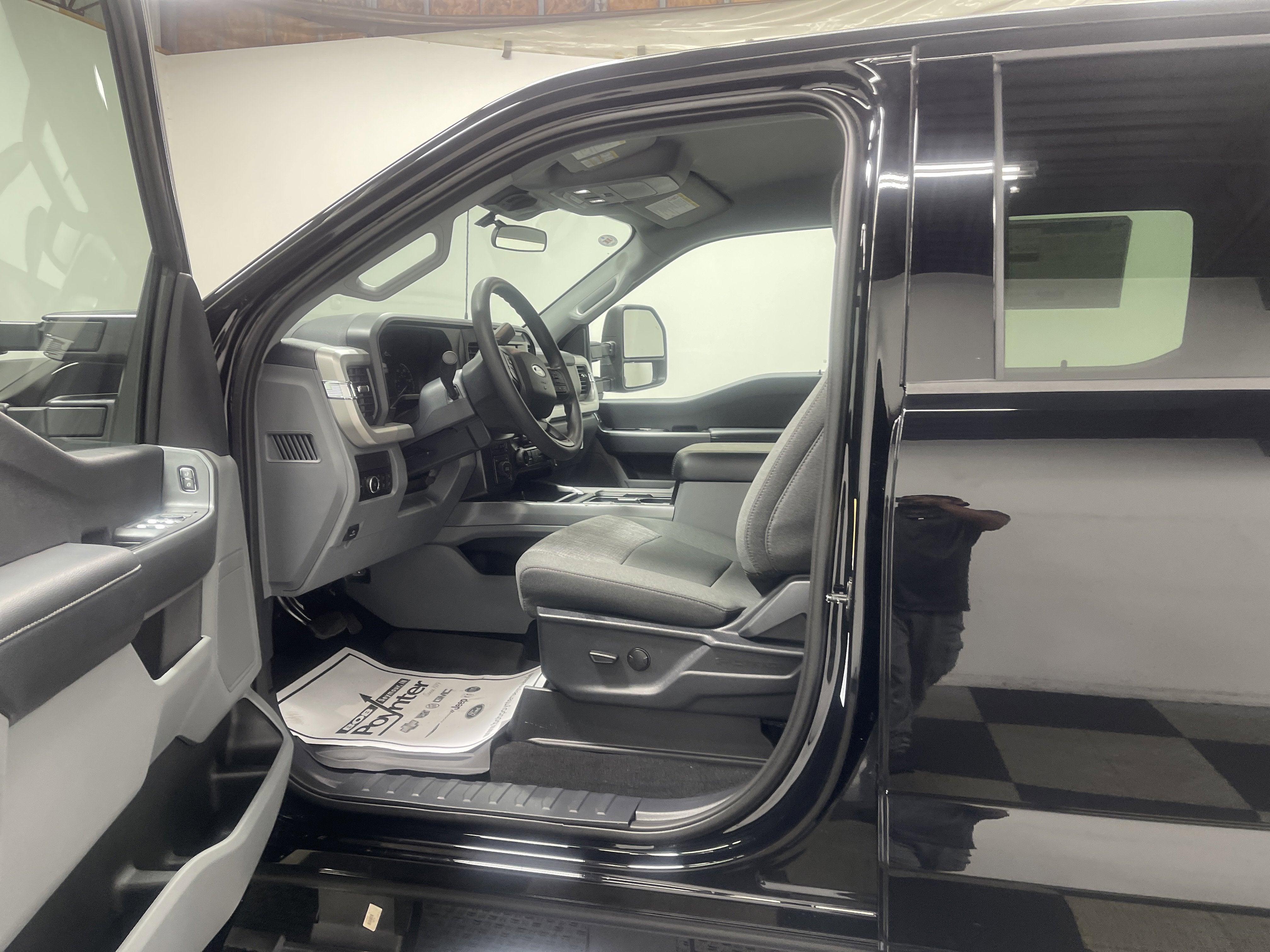 2026 Ford Super Duty F-350 DRW XLT