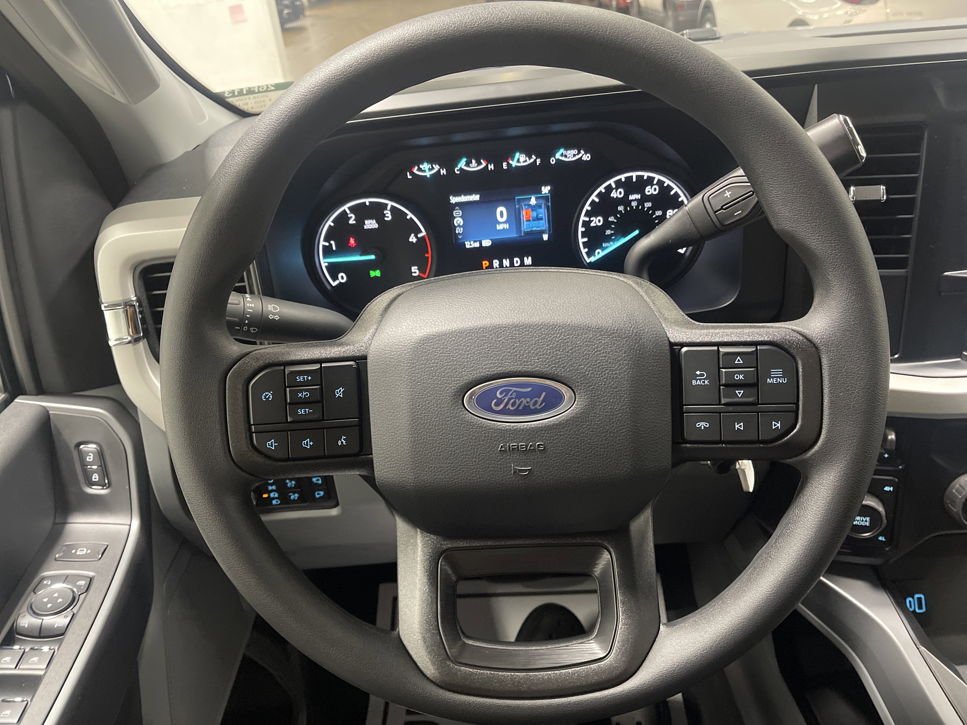 2026 Ford Super Duty F-350 DRW XLT