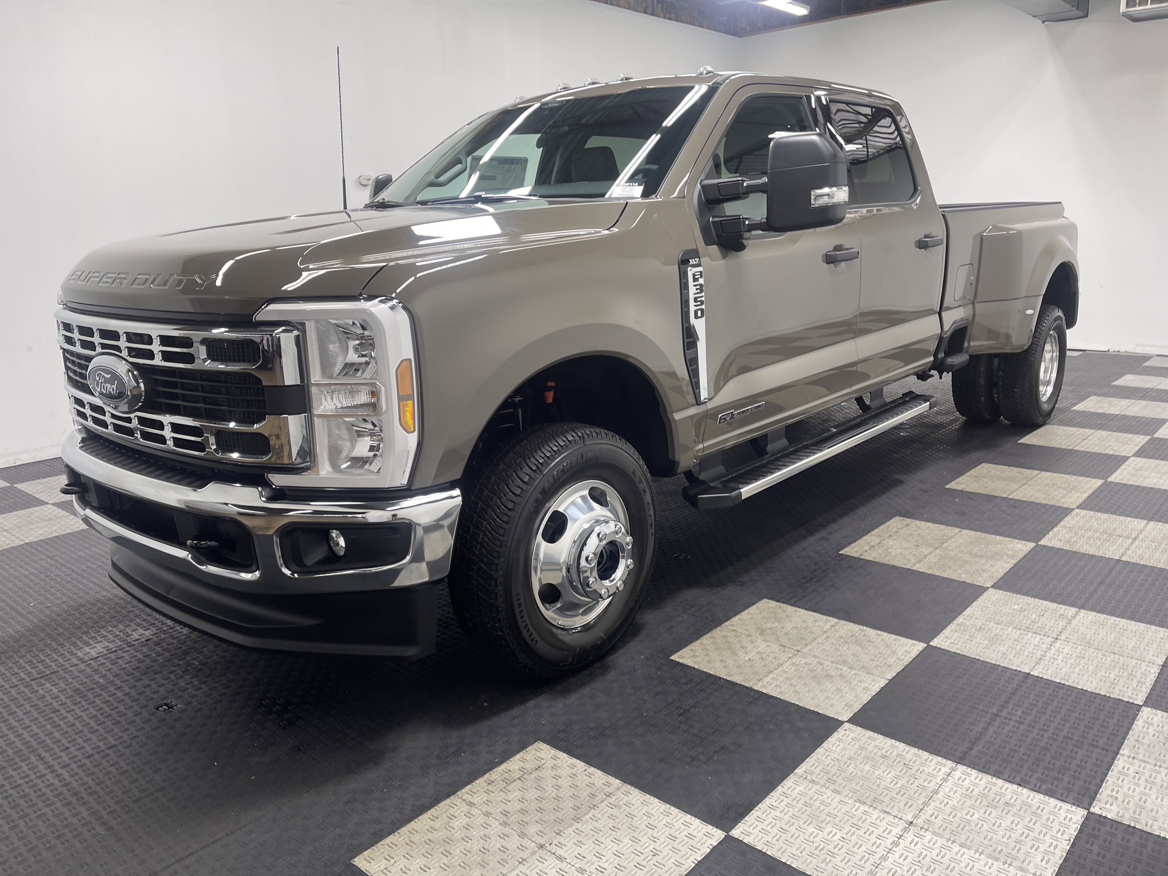2026 Ford Super Duty F-350 DRW XLT