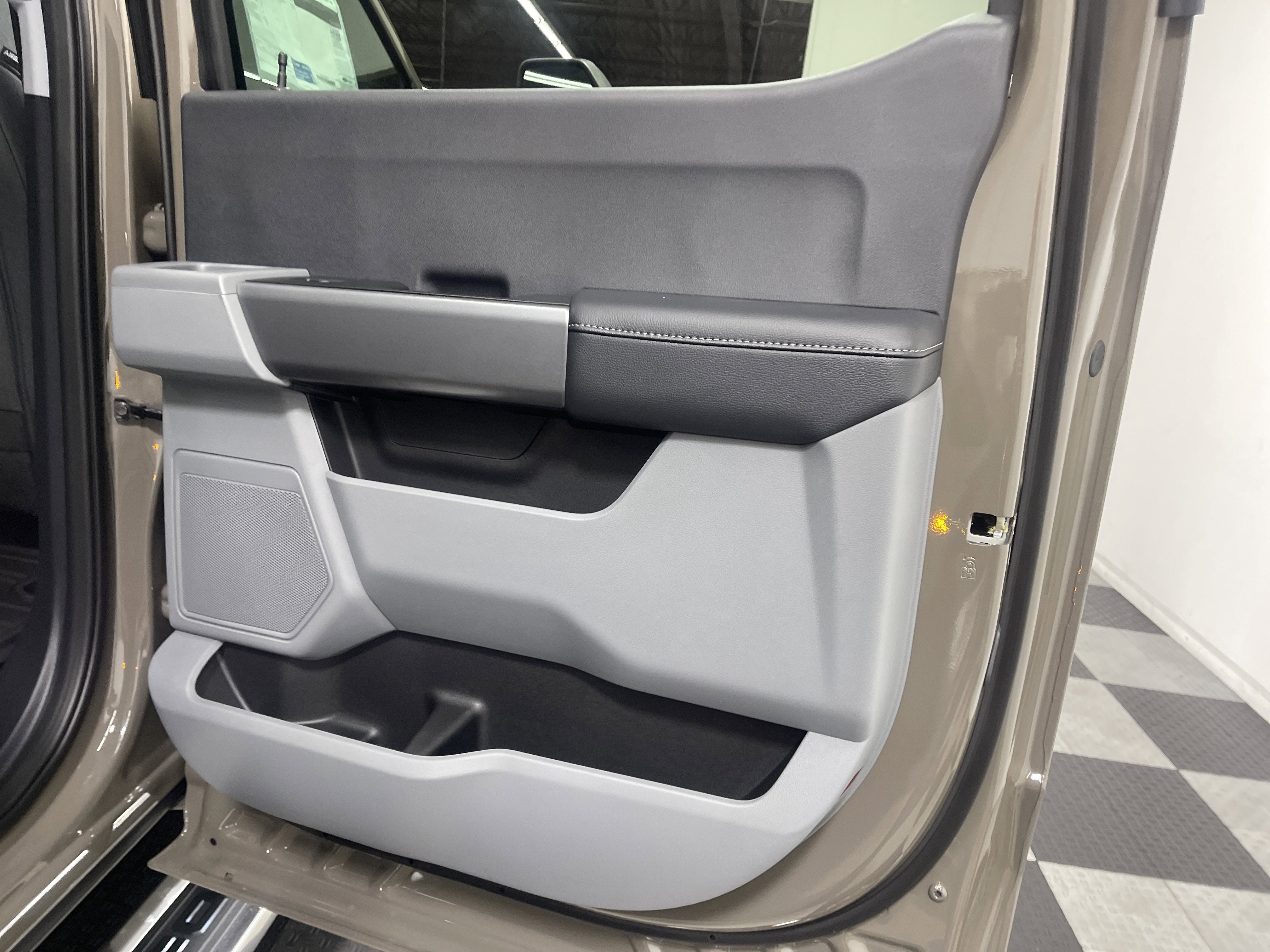 2026 Ford Super Duty F-350 DRW XLT