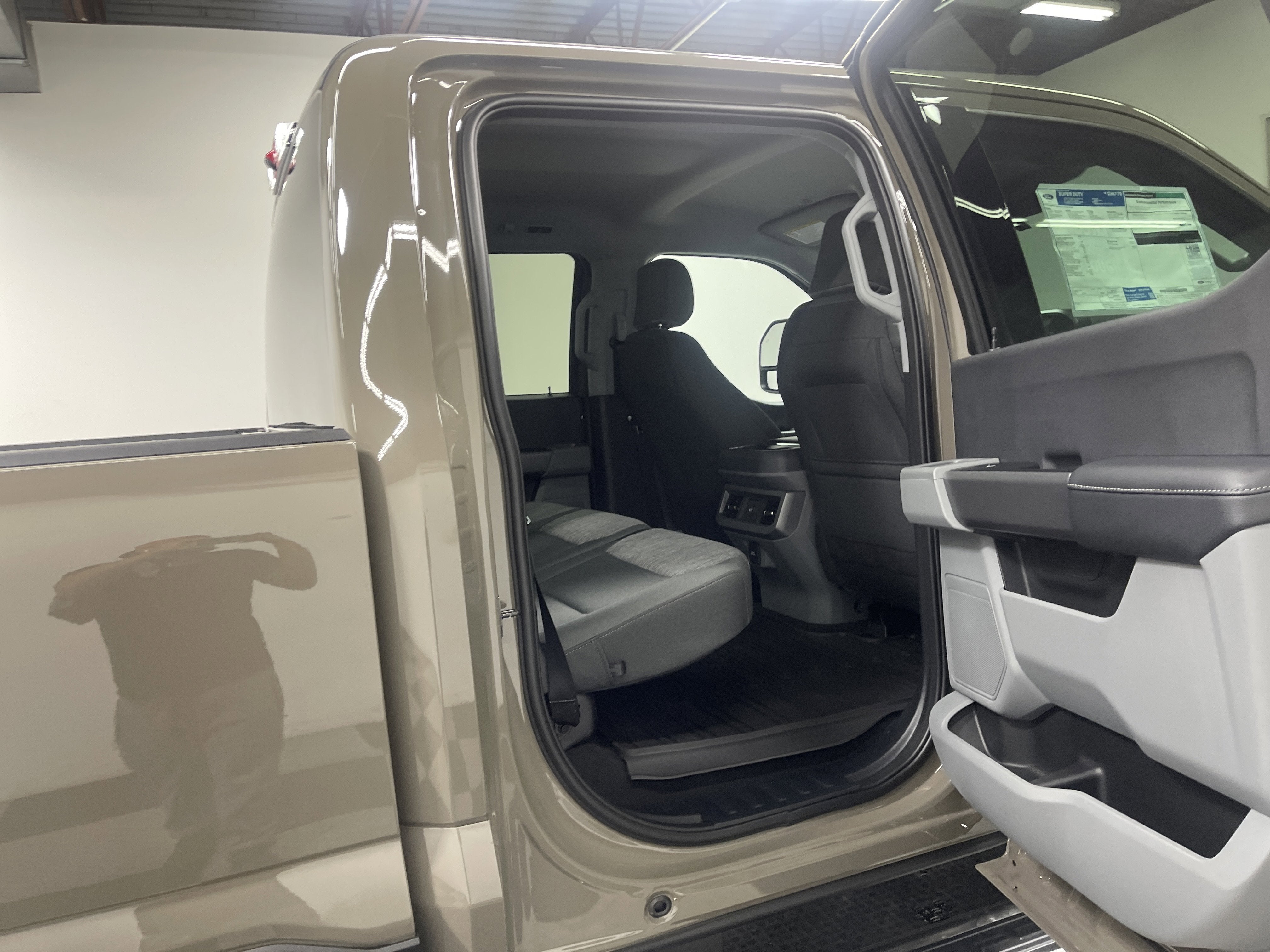 2026 Ford Super Duty F-350 DRW XLT