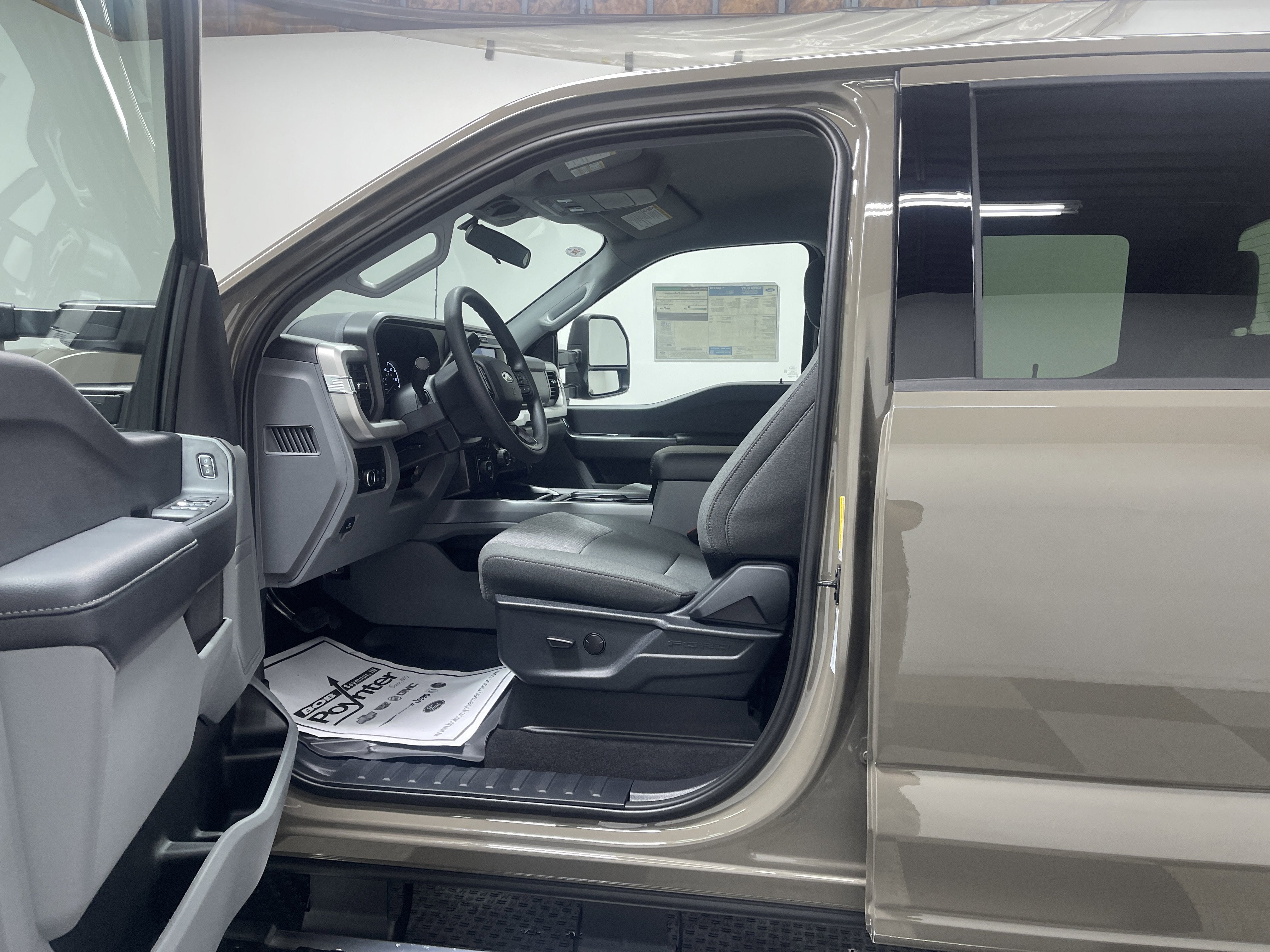 2026 Ford Super Duty F-350 DRW XLT