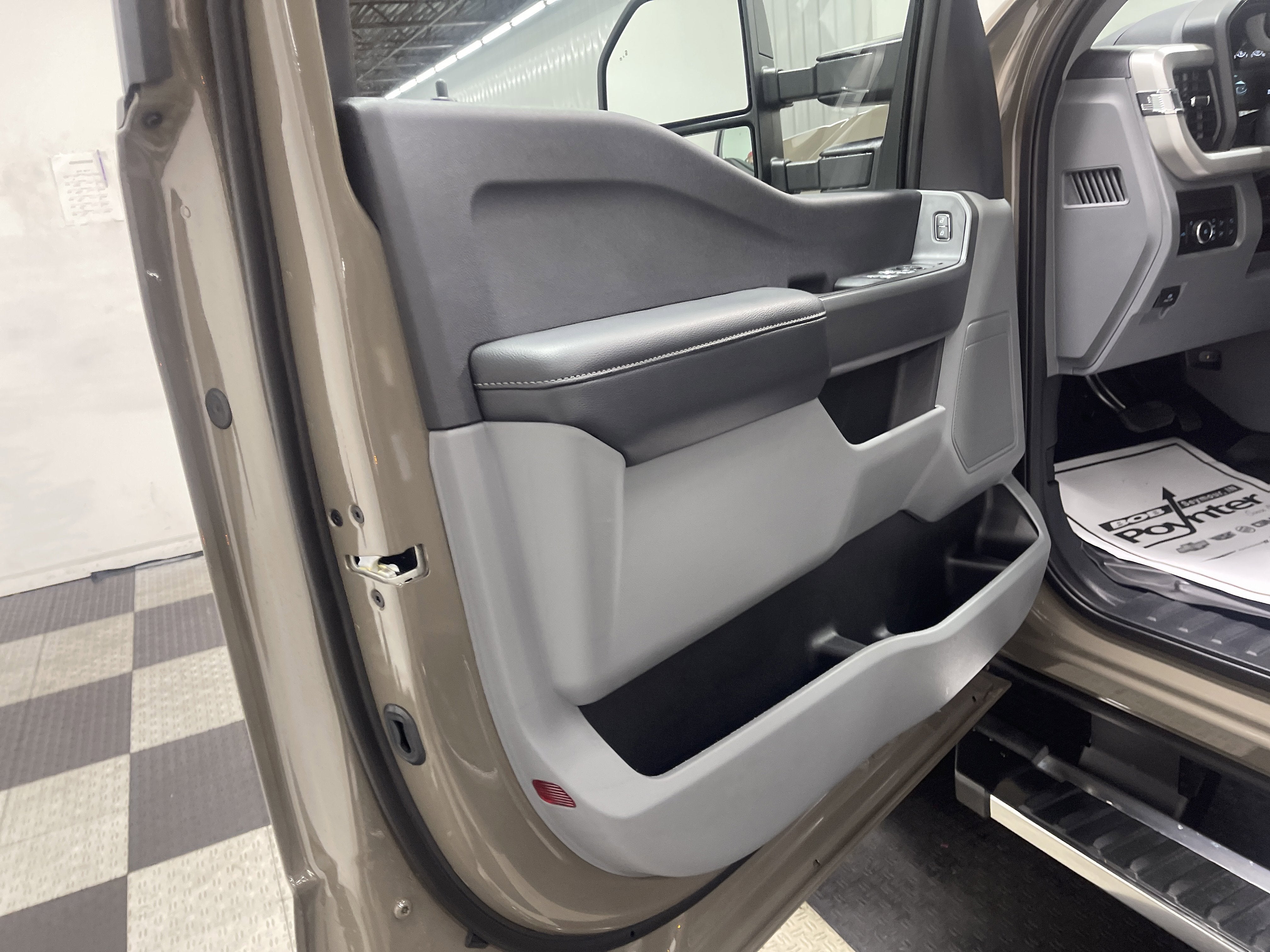 2026 Ford Super Duty F-350 DRW XLT