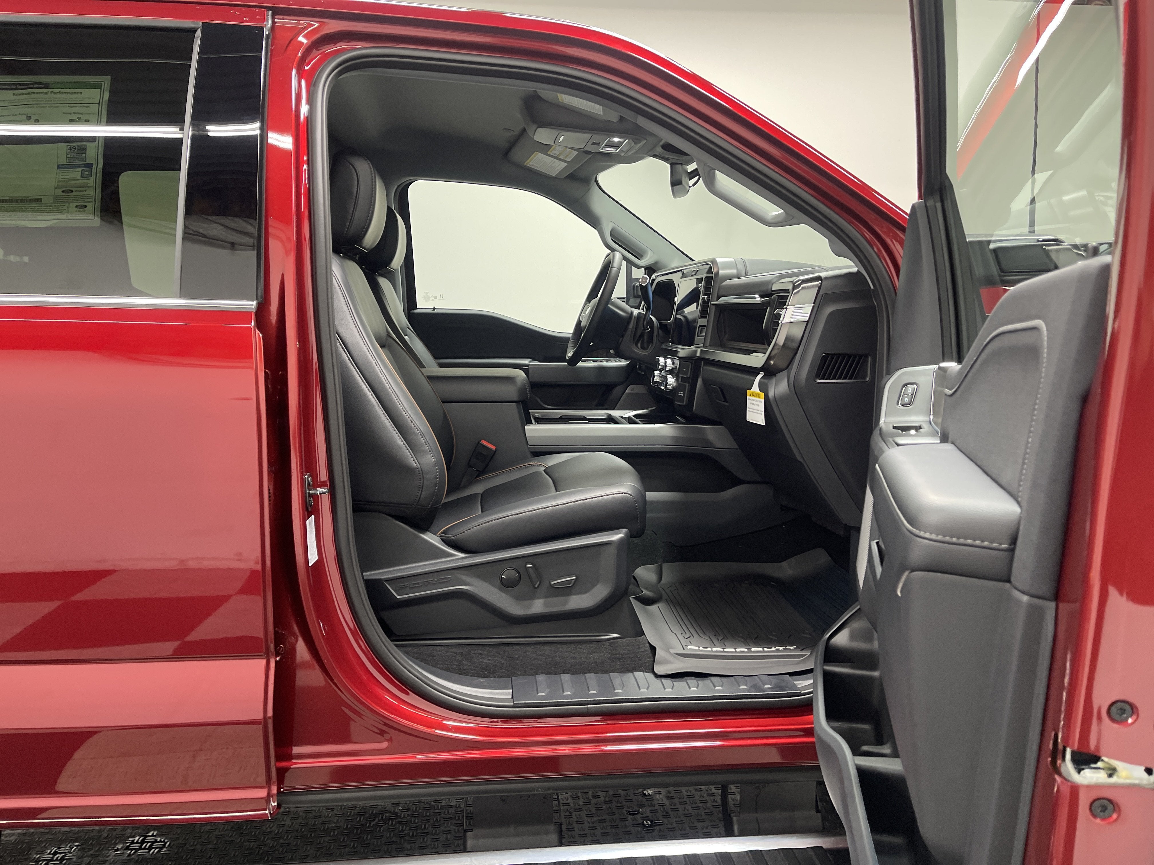 2026 Ford Super Duty F-350 DRW LARIAT