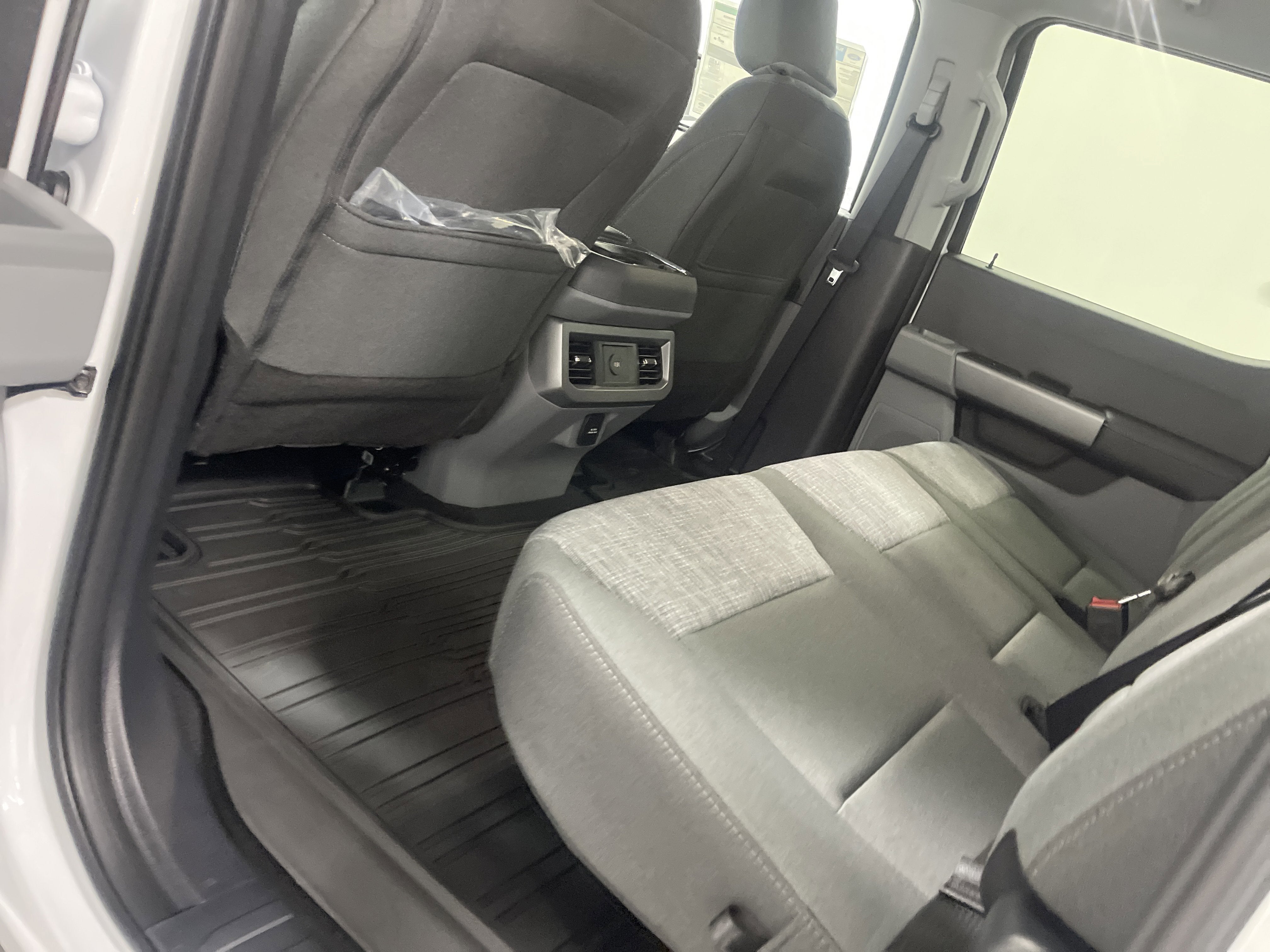 2026 Ford Super Duty F-350 DRW XLT