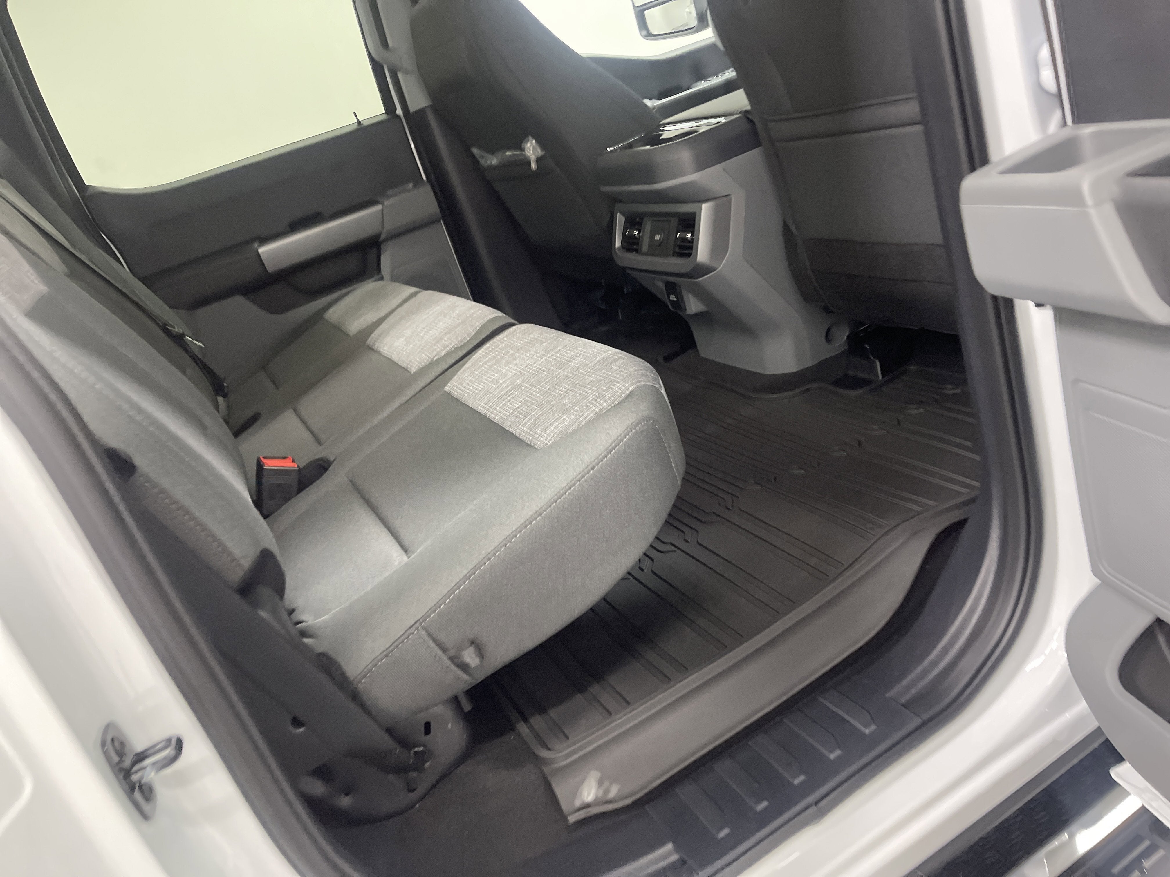 2026 Ford Super Duty F-350 DRW XLT