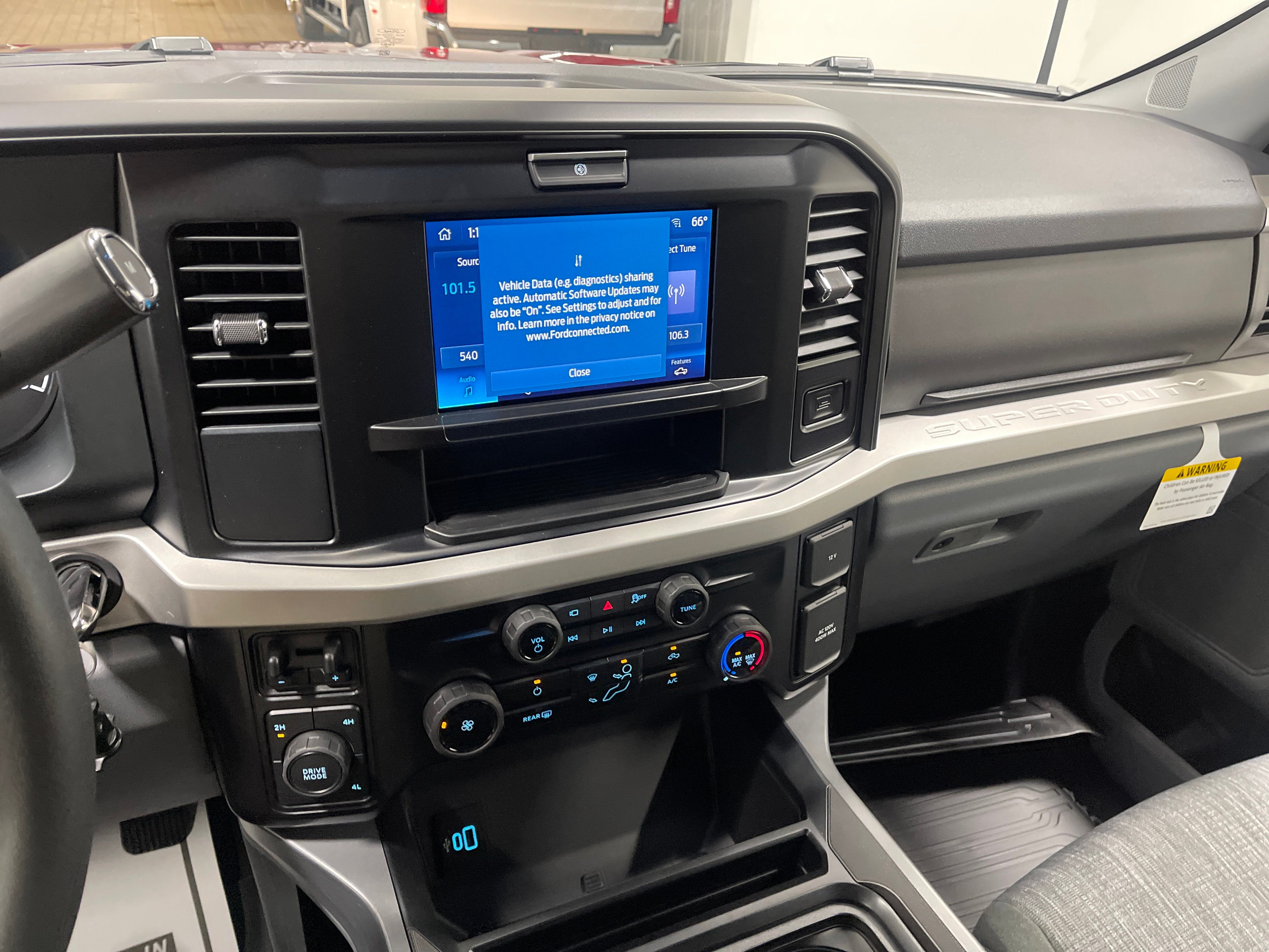 2026 Ford Super Duty F-350 DRW XLT