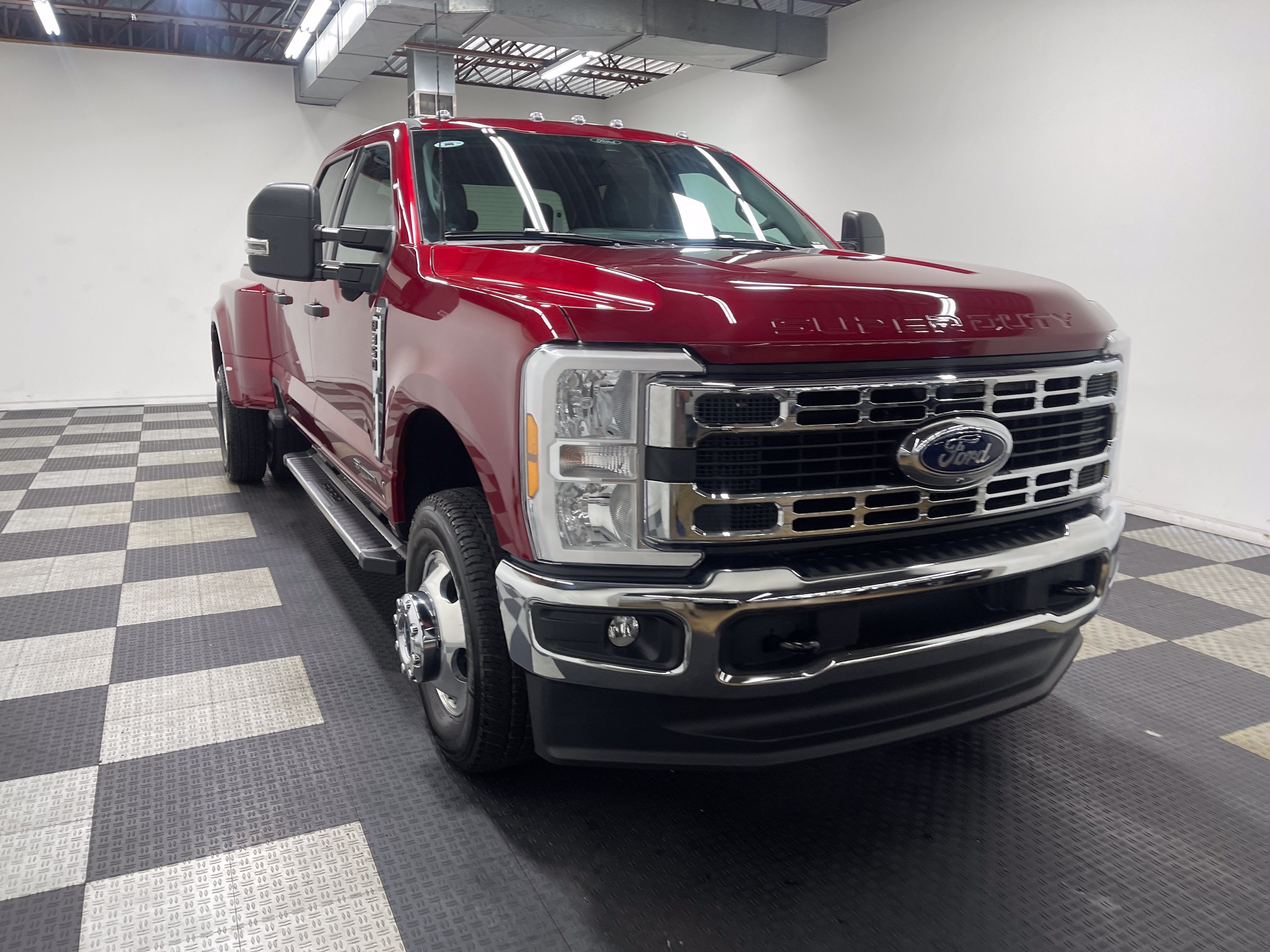 2026 Ford Super Duty F-350 DRW XLT