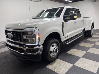2026 Ford Super Duty F-350 DRW LARIAT