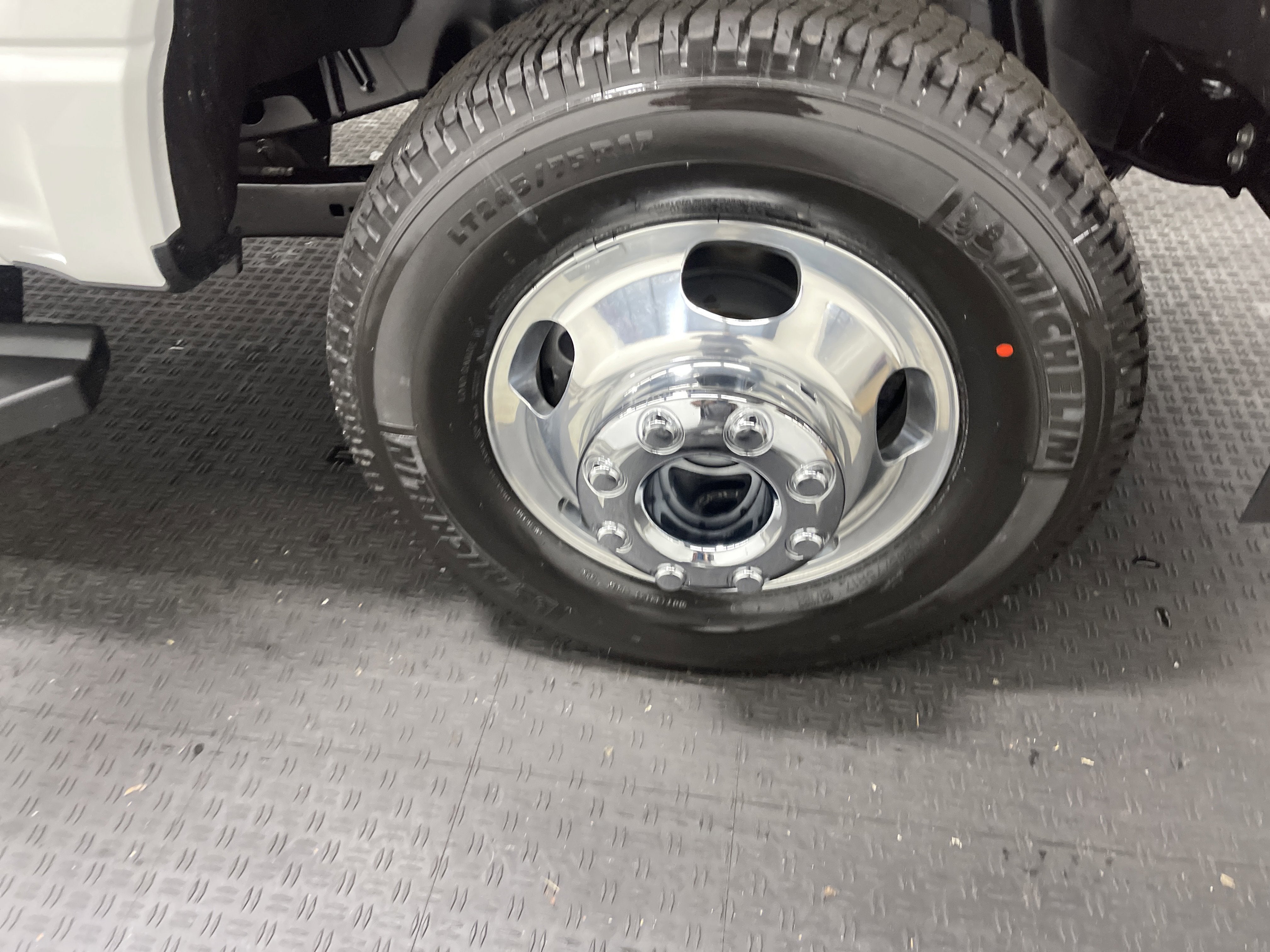 2026 Ford Super Duty F-350 DRW LARIAT