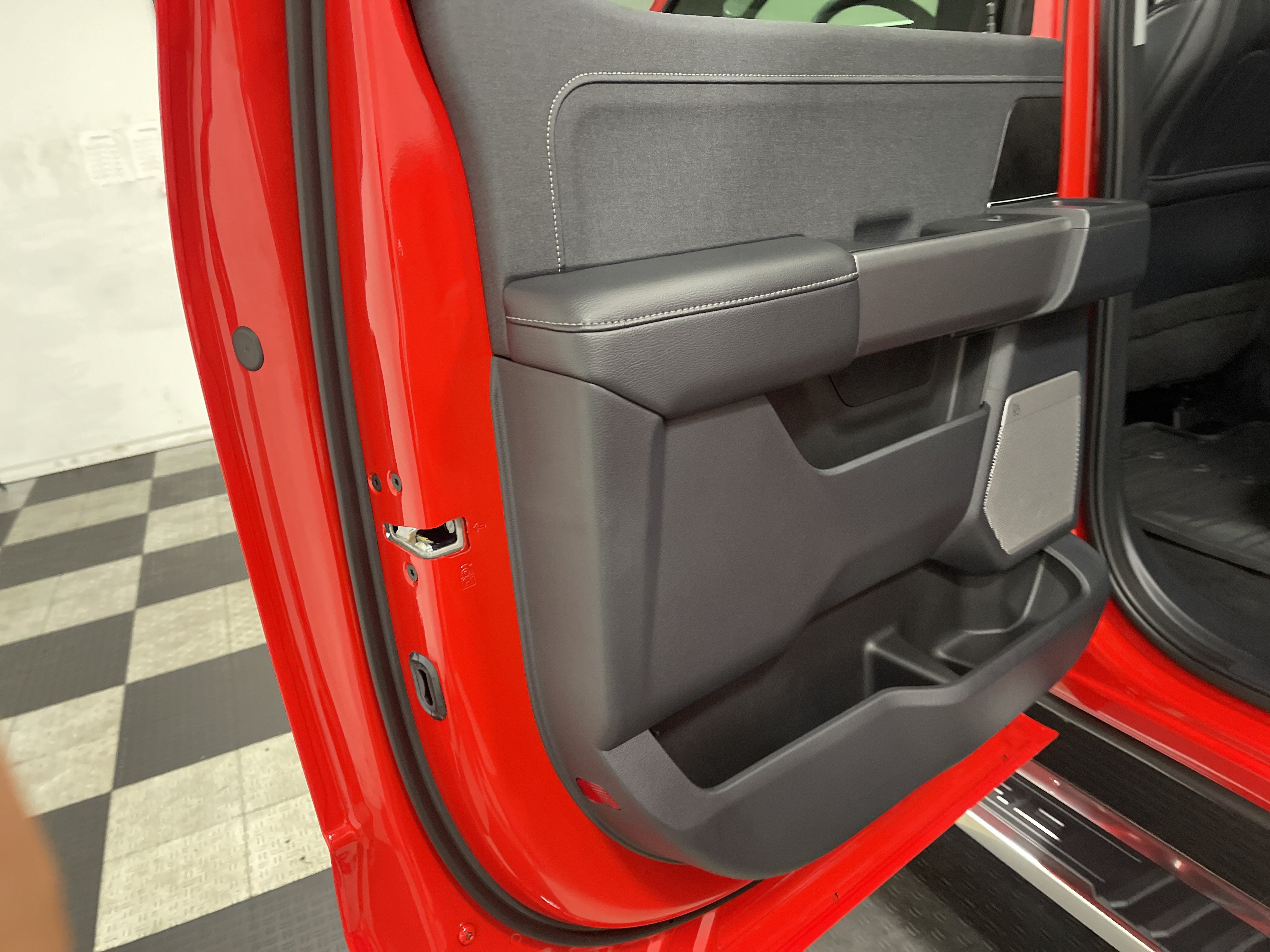2026 Ford Super Duty F-350 DRW LARIAT