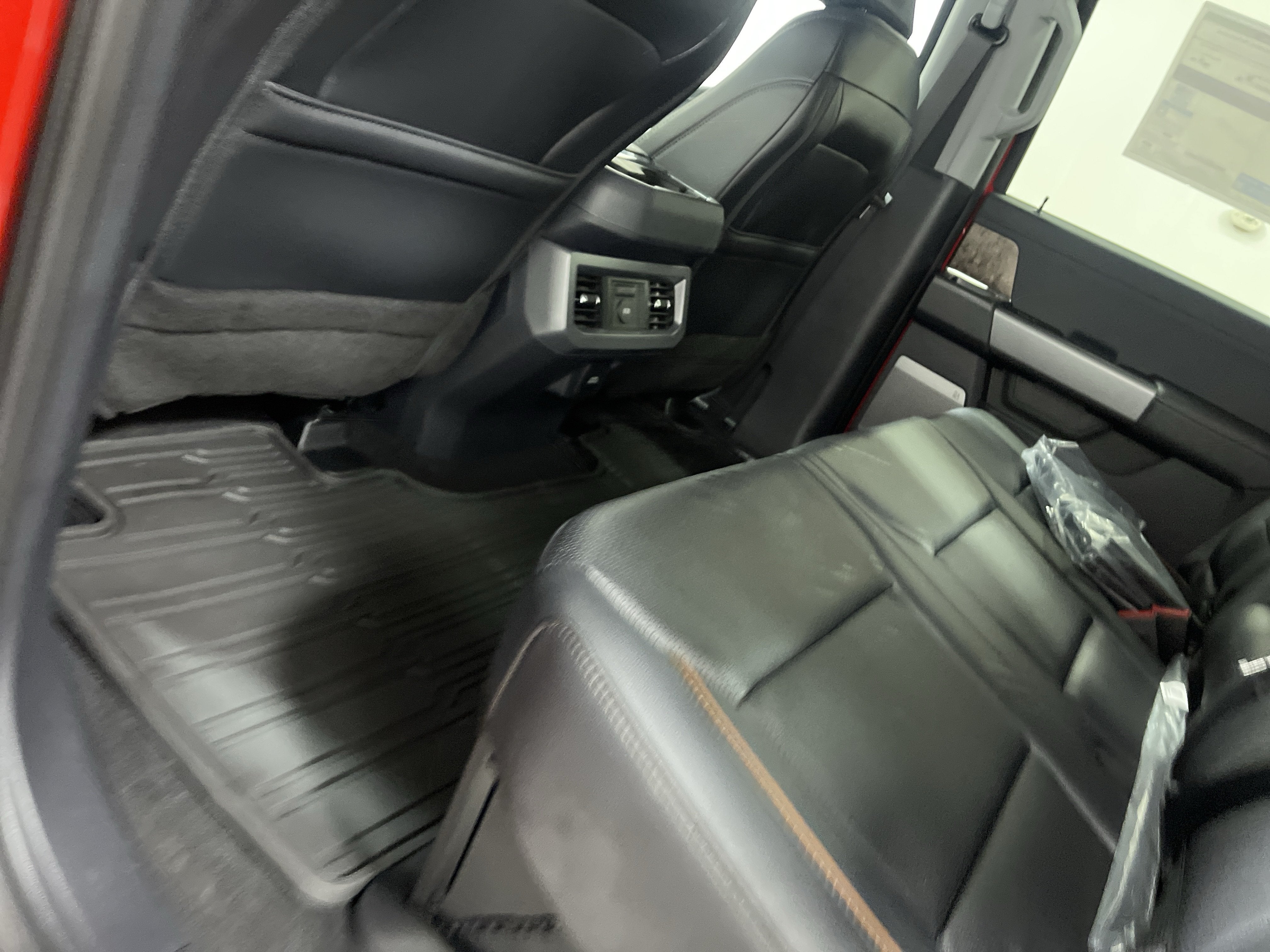 2026 Ford Super Duty F-350 DRW LARIAT