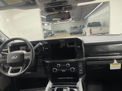2026 Ford Super Duty F-350 DRW LARIAT
